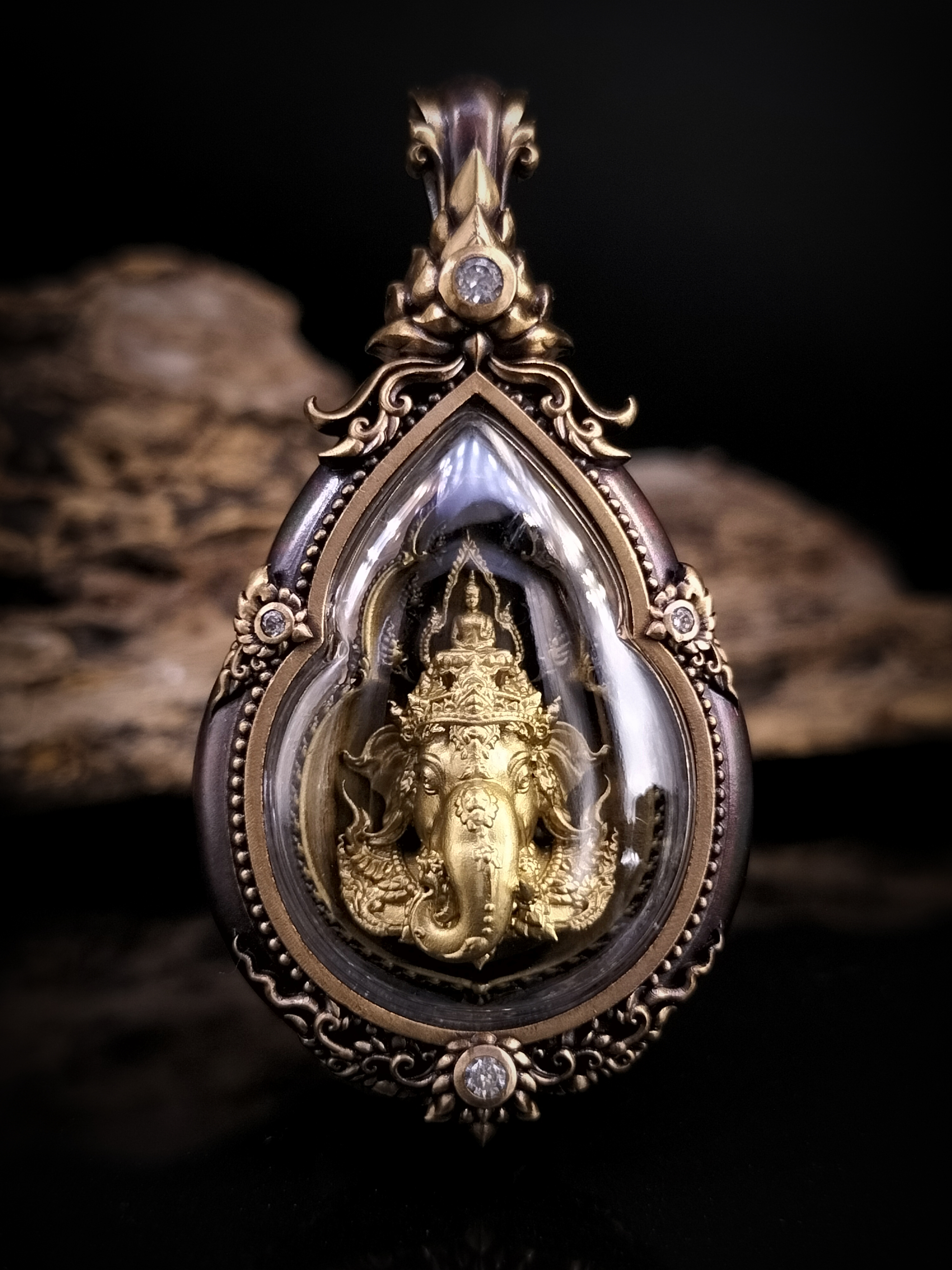 🕉️ พระพิฆเนศรุ่นมหาเทพสุขนิรันดร์ เนื้อทองเหลืองซาติน เลี่ยมกรอบรมซาตินฝังเพชร