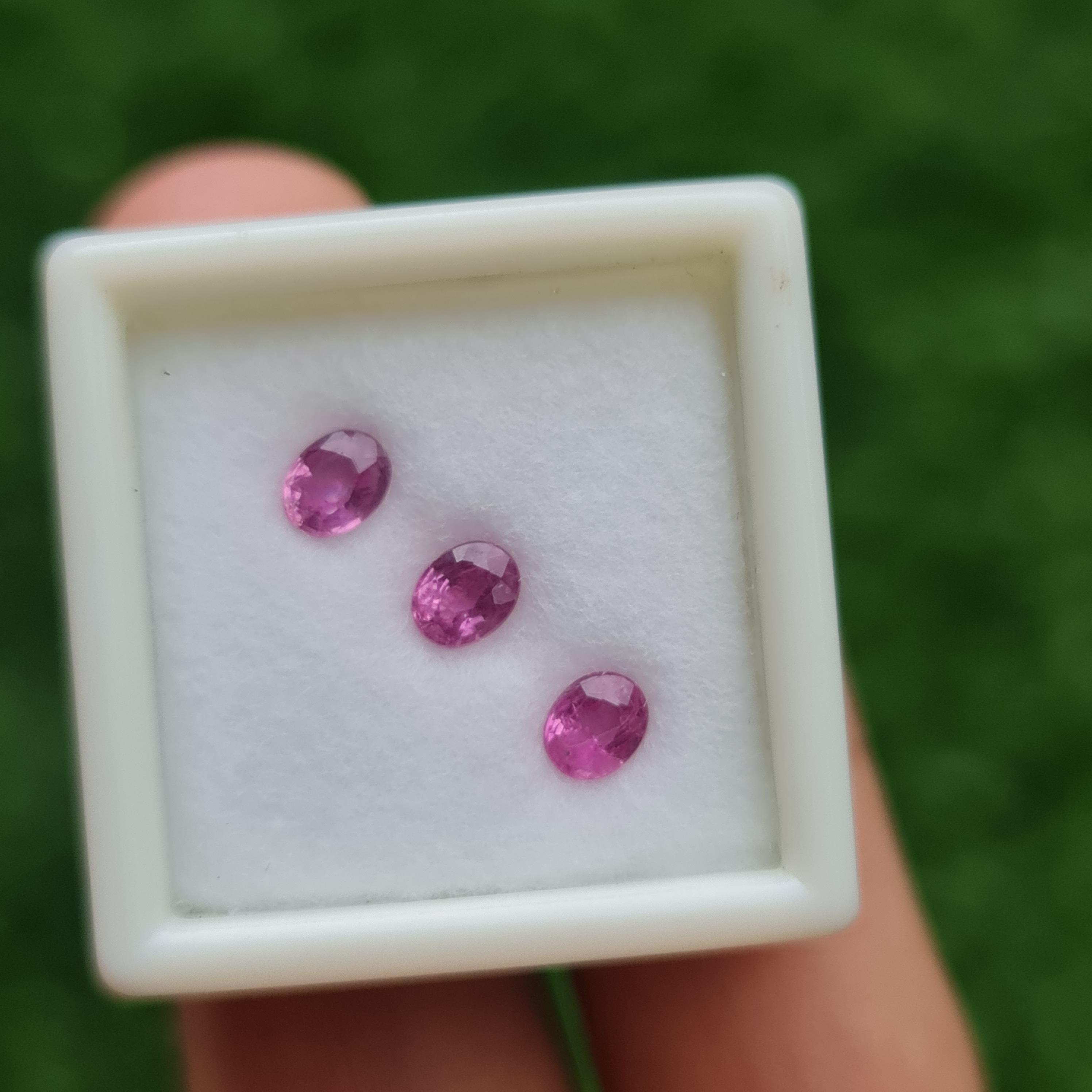 พลอย ชมพู พิ้ง แซฟไฟร์ Pink Sapphire 1.10 กะรัต (Cts.) พลอยแท้ อัญมณีมงคลประจําวันเกิด เครื่องประดับพลอย