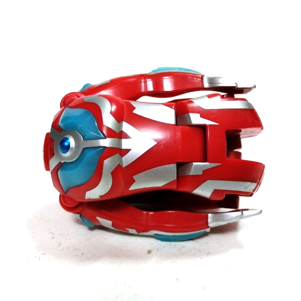 อุลตร้าแมนไข่ อุลตร้าแมนกิงกะ 5 - 5.5 นิ้ว ขนาดตามรูป พับได้ปกติ สภาพดี มีรอยบ้าง มีสติ๊กเกอร์ ข้างเอว