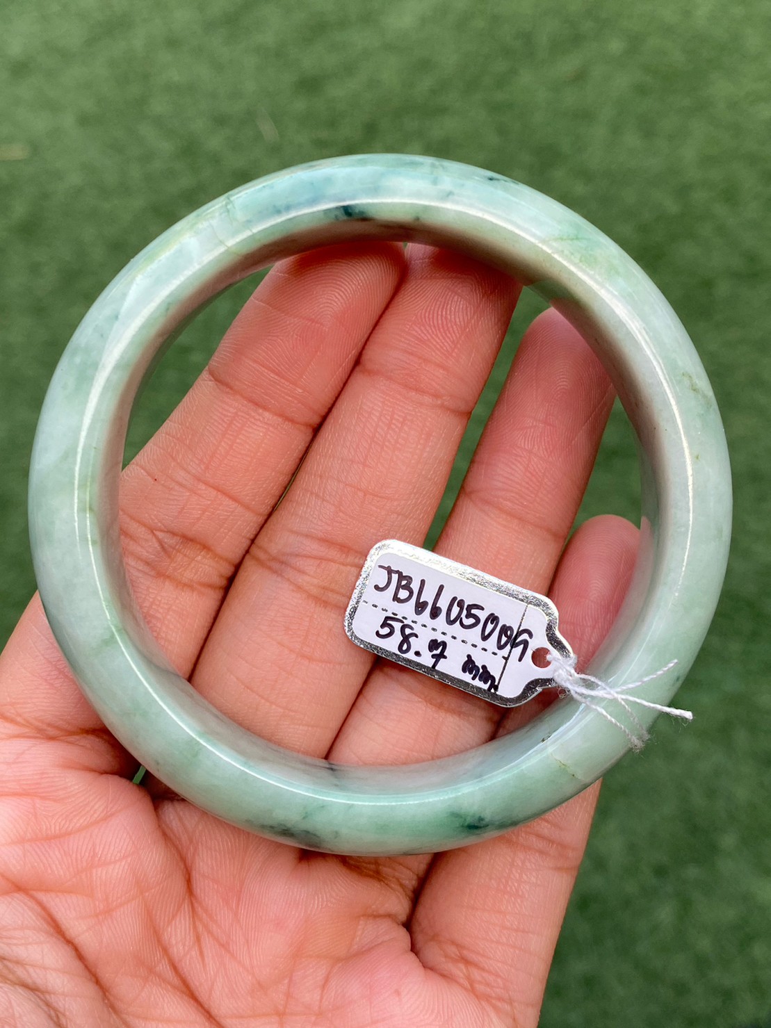 JB6605009 หยก พม่า แท้ Jade กำไลหยก (Jadeite bracelet) พม่า (Myanmar) 58.7 มม.