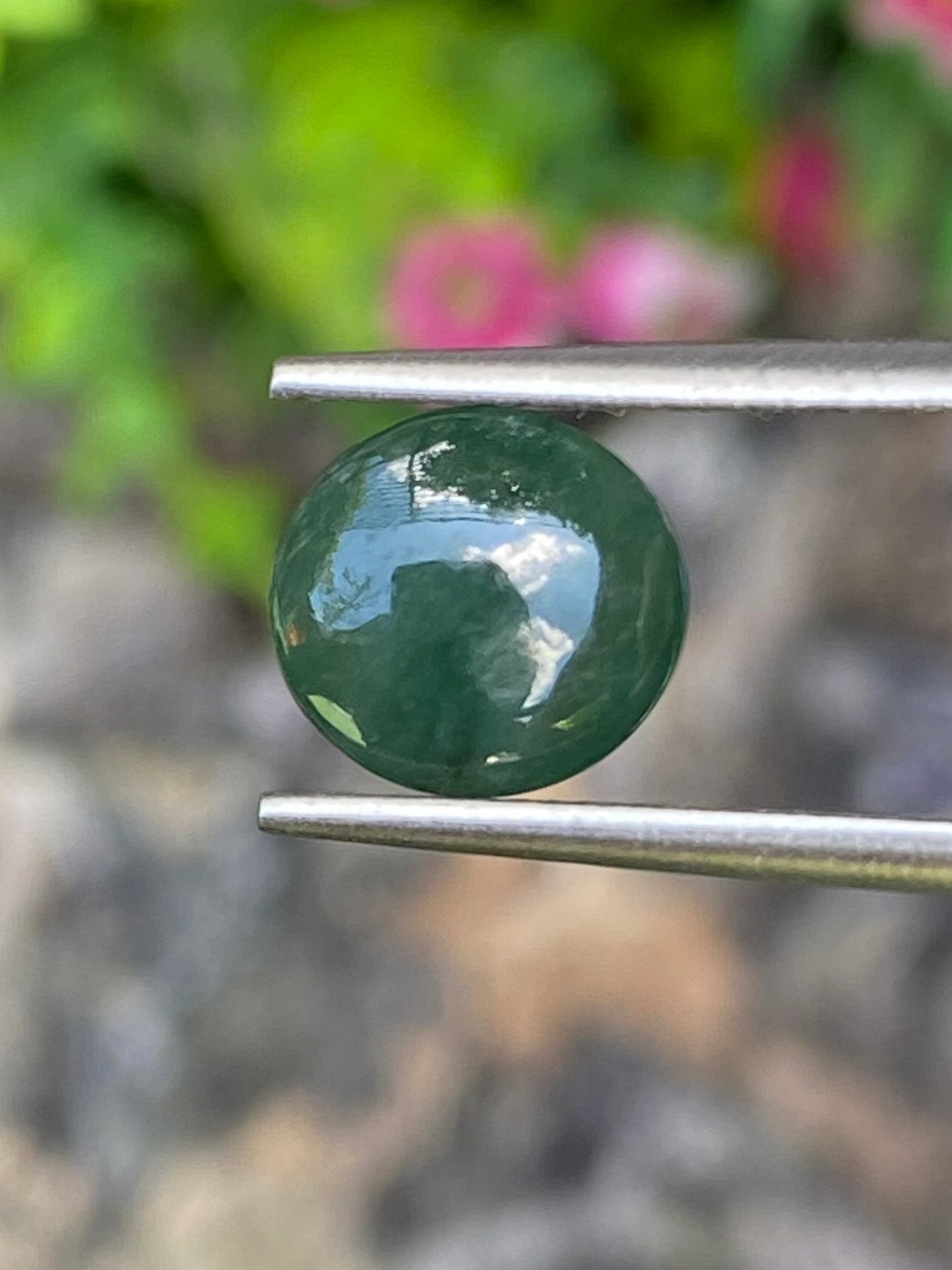 หยกพม่าเจียรนัย (Burmese jade ) 2.45 กะรัต หยกแท้ อัญมณีมงคลประจําวันเกิด เครื่องประดับหยก
