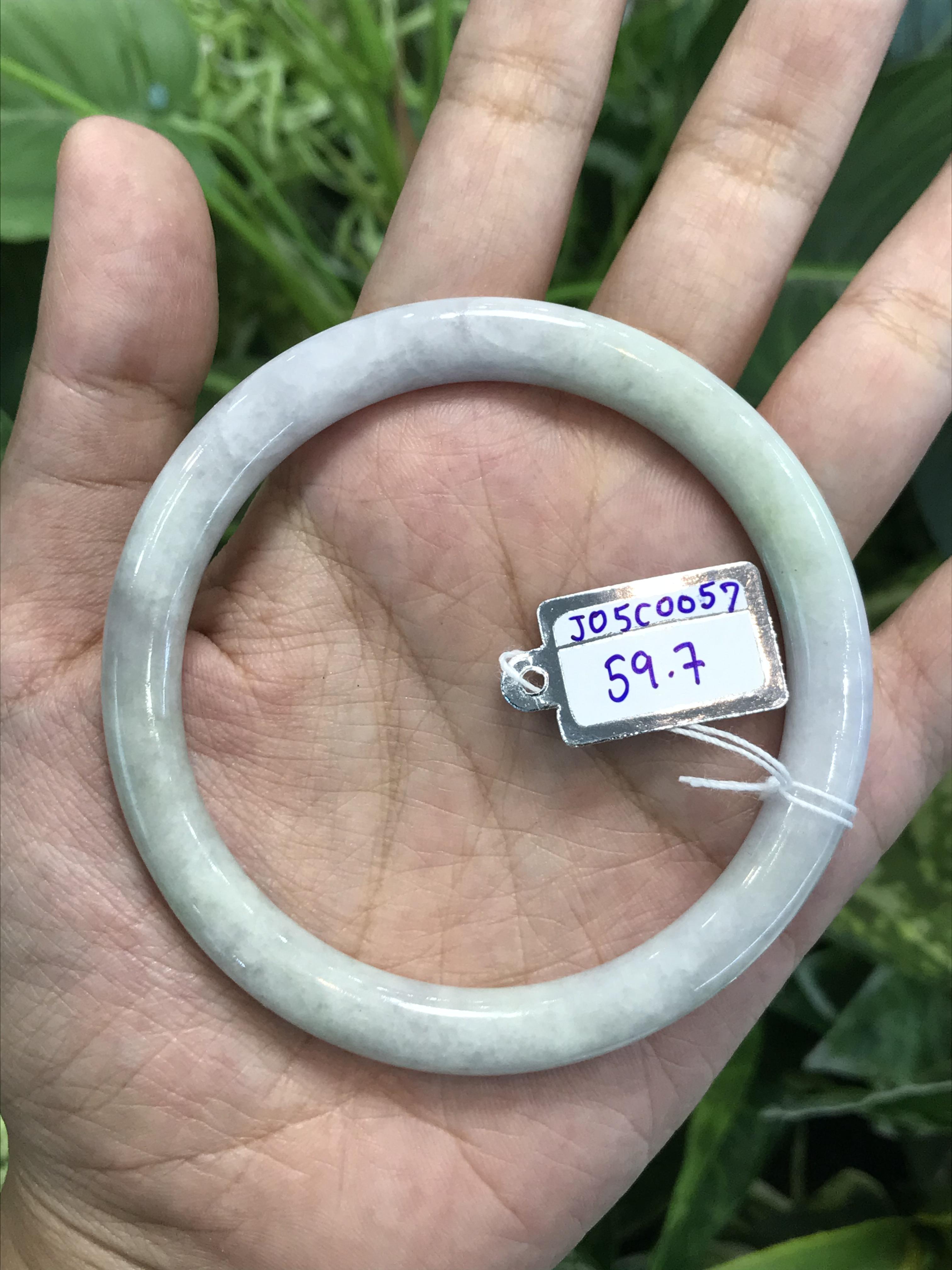 J05C0057 หยก พม่า แท้ Jade กำไลหยก 59.7 มม. (Jade bracelet) พม่า (Myanmar)
