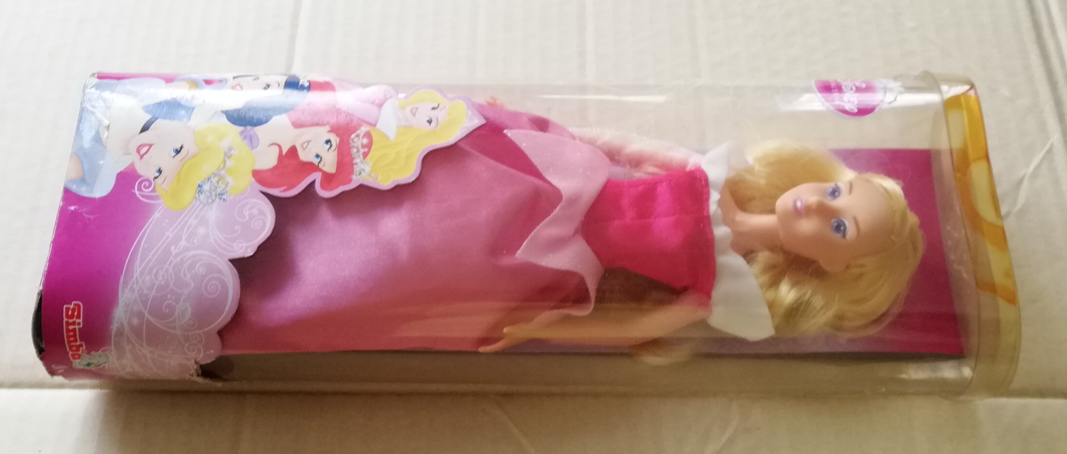 ของสะสมในแพ็ค สภาพแกะกล่อง กล่องเก่ามีตำหนิตามภาพ Disney Princess, Princess Aurora เจ้าหญิงดิสนีย์ เจ้าหญิงออโรร่า จากเรื่อง เจ้าหญิงนิทรา Sleeping Beauty ลิขสิทธิ์ Simba Toys
