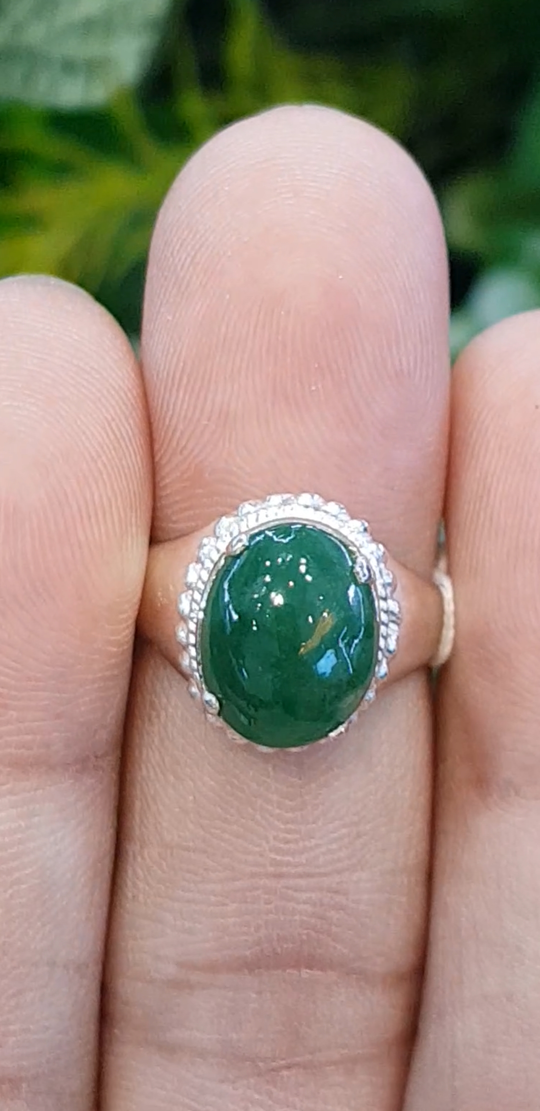 หยก พม่า แท้ Jade แหวนหยก 翡翠戒指 (Jadeite ring) 2.30 กะรัต (Cts.) (Size) 57 ดิบ ไม่ผ่านการปรับปรุง (Type A) พม่า (Myanmar)