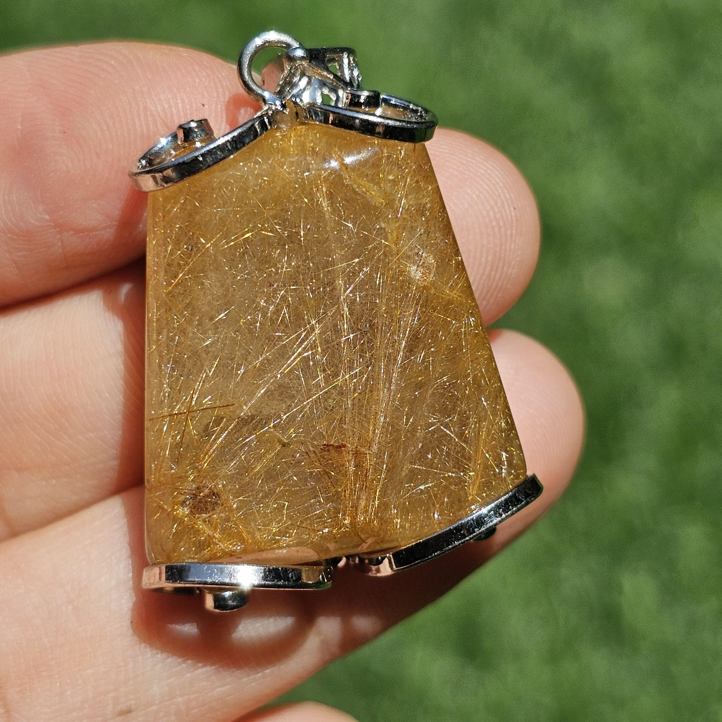 จี้ไหมทอง (Golden Rutilated Quartz) 65.25 กะรัต Cts. พลอยแท้ อัญมณีมงคลประจําวันเกิด เครื่องประดับพลอย