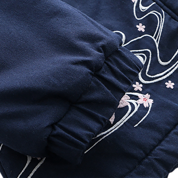 เสื้อโค้ทกันหนาวแฟชั่นญี่ปุ่น ฮู้ดแต่งเฟอร์ ปักลายสไตล์วินเทจ (12206LM)