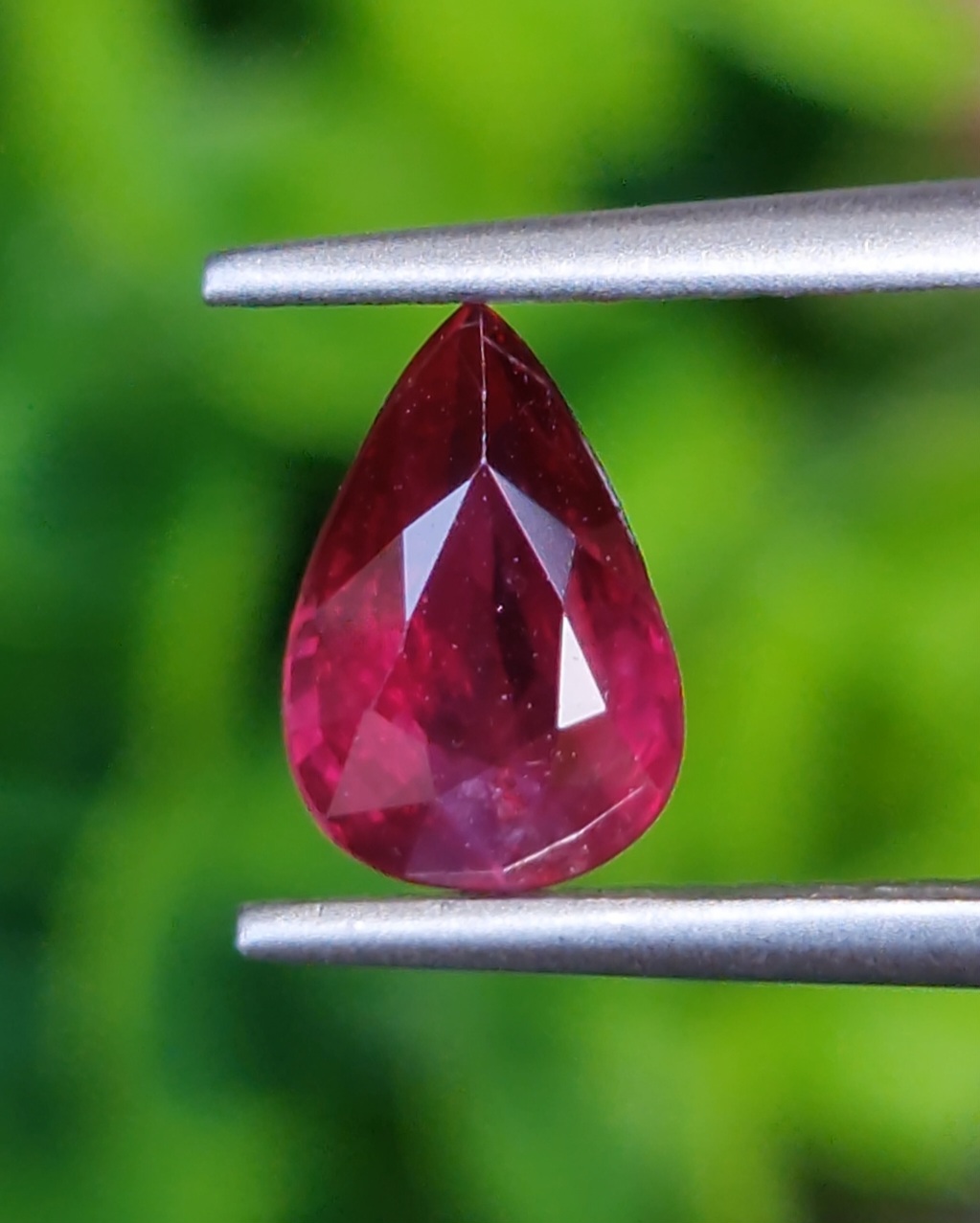 พลอย ทับทิม Ruby sapphire 1.17 กะรัต พลอยแท้ อัญมณีมงคลประจําวันเกิด เครื่องประดับพลอย