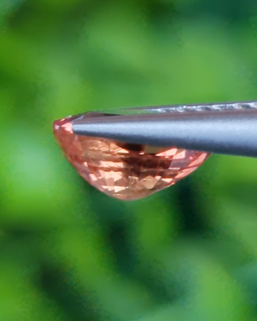 พลอย ออเรนจ์ แซฟไฟร์ Orange Sapphire 1.65 กะรัต (Cts.) พลอยแท้ อัญมณีมงคลประจําวันเกิด เครื่องประดับพลอย