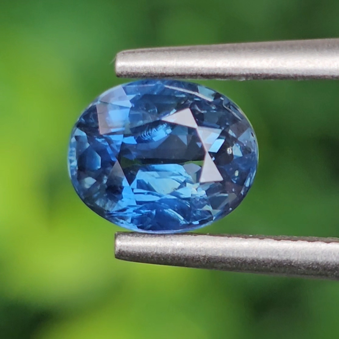 พลอย ไพลิน (Blue Sapphire) 1.06 กะรัต (Cts.) พลอยแท้ อัญมณีมงคลประจําวันเกิด เครื่องประดับพลอย