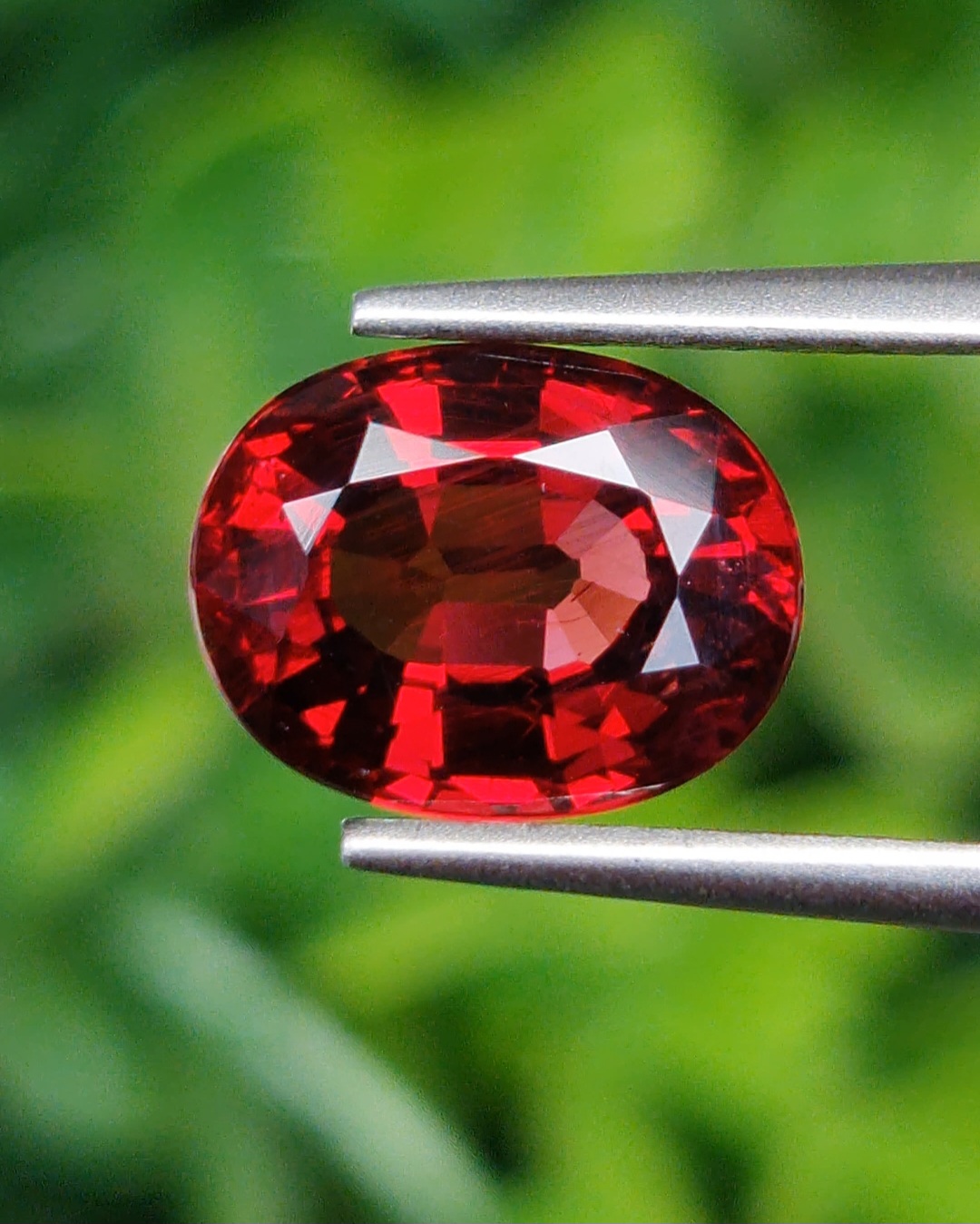 พลอย โรโดไลต์ กาเน็ท Rhodolite Garnet 3.06 กะรัต Cts.พลอยแท้ อัญมณีมงคลประจําวันเกิด เครื่องประดับพลอย