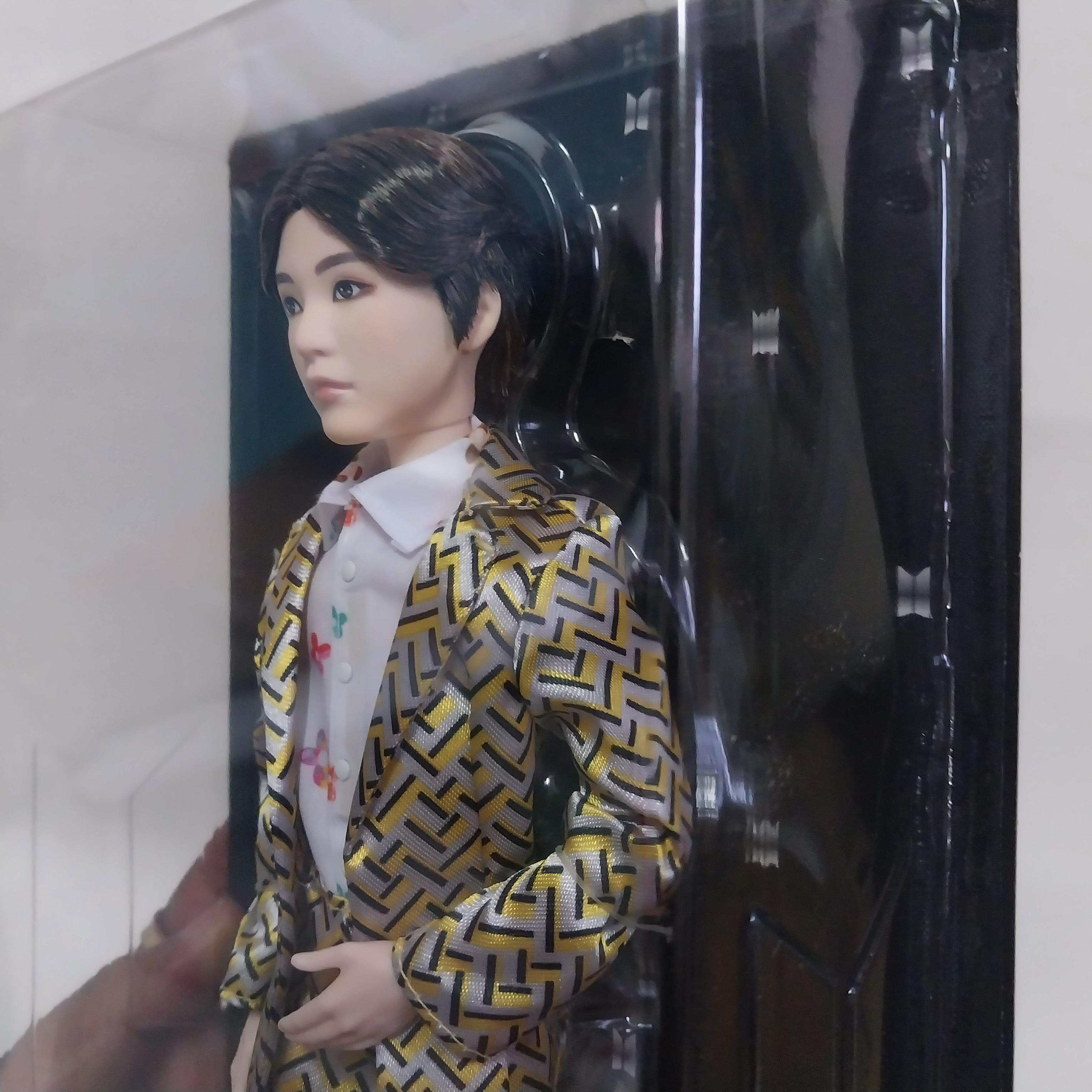 มีหลายภาพ มือ1 กล่องชำรุดบ้าง มีหลายภาพ ตุ๊กตาบอยแบรนด์เกาหลี BTS ของแท้แมทเทล