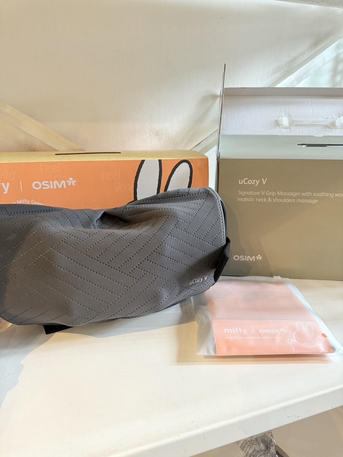 หมอนนวดไฟฟ้า OSIM OS-2230 uCozy V Miffy