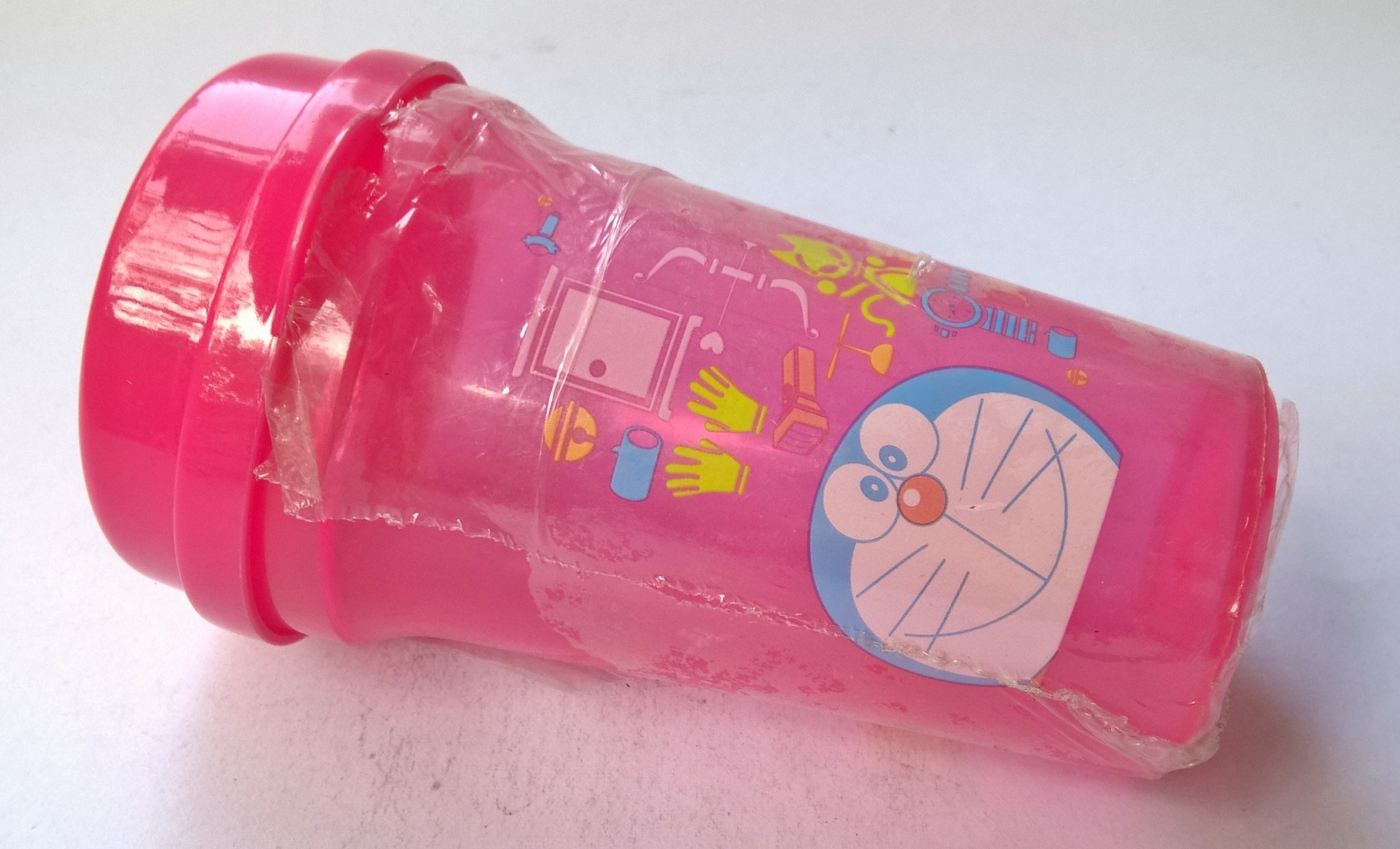 ของสะสม แก้วน้ำพลาสติกขนาดประมาณ 12 ออนซ์ ลายโดราเอม่อนและเพื่อน Doraemon Collection