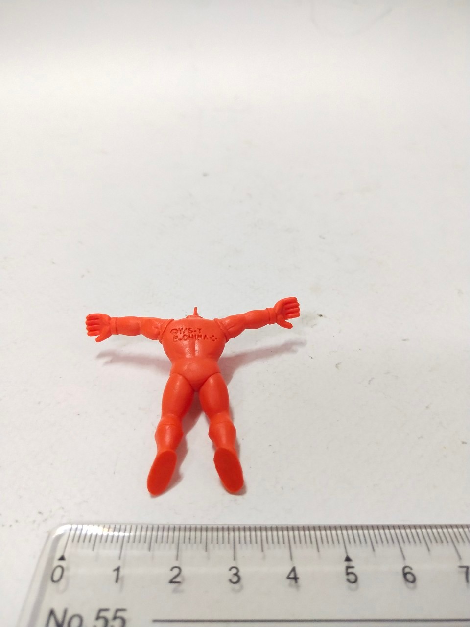 ตุ๊กตุ่นพลาสติก/ยาง คินนิคุแมนสีส้ม ขนาดตามรูป มือสองสภาพดีเก่าเก็บขนาดตามรูป มีรอยบ้าง