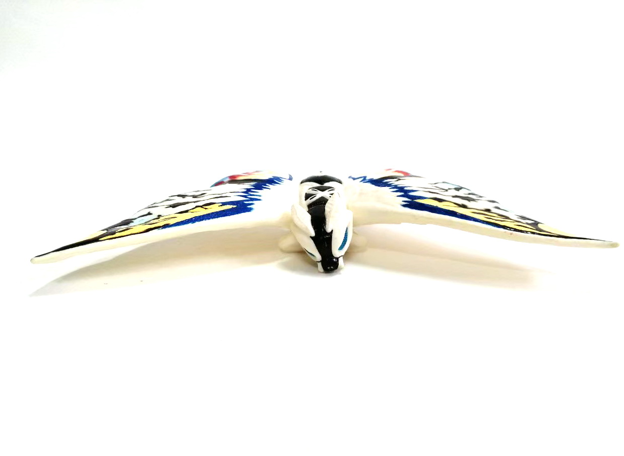 ซอฟ4นิ้ว เรนโบว์ มอธร่า bandai 1998 ขนาดสูง4นิ้ว ปลายปีกยาว6.5-7นิ้ว มือสองสภาพดีมีรอยบ้าง