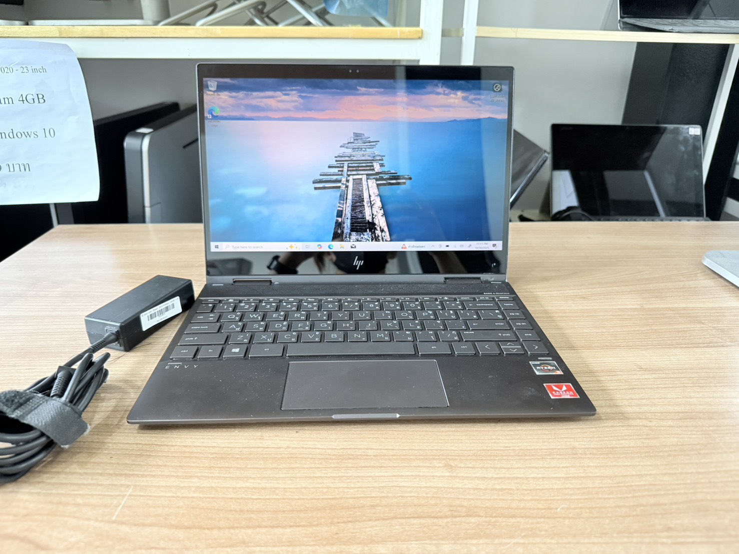 NOTEBOOK HP Envy x360 (Ryzen5 2500U/8GB/M.2 256GB) + Adapter จอ Bright เล็กน้อย มุมเครื่องกรอบจอบุบ