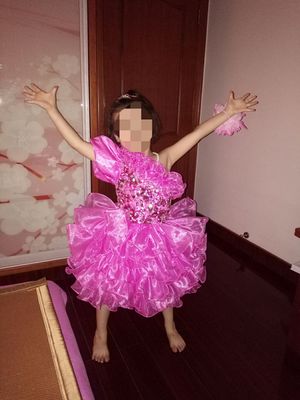 Pre-order ชุดแฟนซี ชุดแสดง ชุดกระโปรง ไหล่เฉียง ปักเลื่อม แต่งเพชร กระโปรงผ้าแก้วเป็นชั้น ๆ