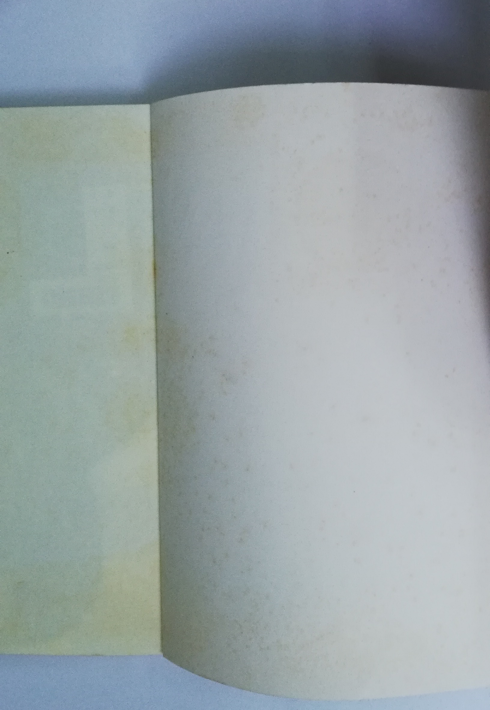 หนังสือการเมือง** เป็นหนังสือจากห้องสมุดประชาชน ตามภาพ จากการเมืองสำนักพิมพ์ ลอกคราบ ฮุน เซน แฉ เรื่องลับ ผลประโยชน์ทับซ้อน เกมการเมืองและอำนาจ สายสัมพันธ์โยงใย ใครได้ใครเสีย เรียบเรียงโดย วัชรินทร์ พิเศษศิลป์ พิมพ์ครั้งแรก ธันวาคม 2552