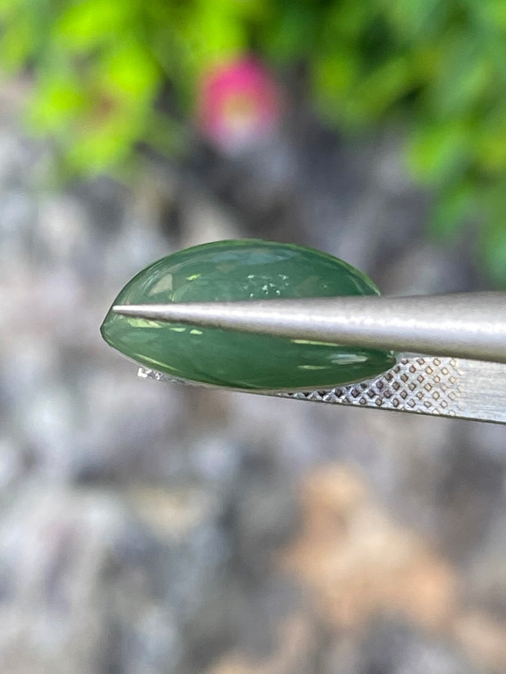 หยกพม่าเจียรนัย (Burmese jade ) 6.82 กะรัต หยกแท้ อัญมณีมงคลประจําวันเกิด เครื่องประดับหยก