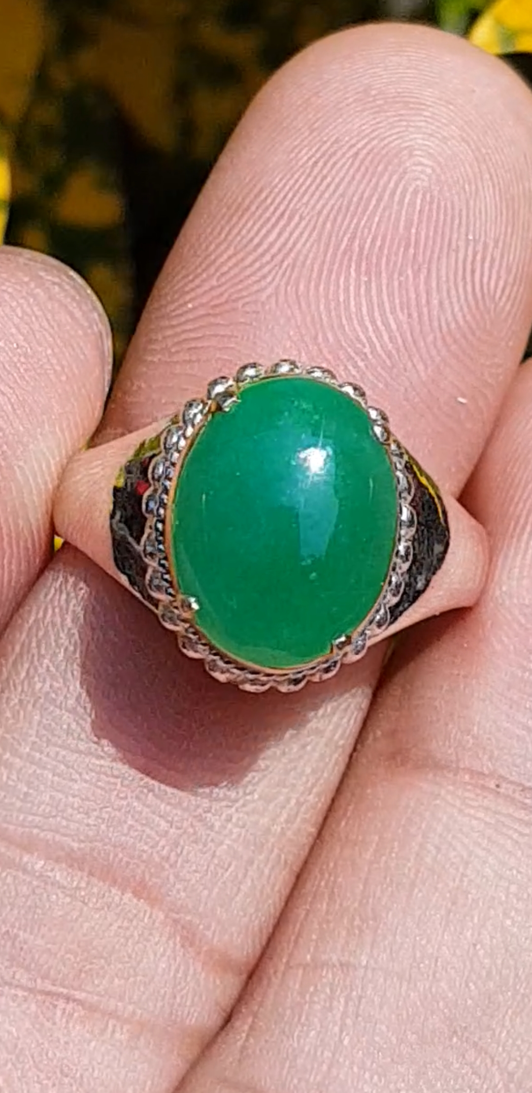 หยก พม่า แท้ Jade แหวนหยก 翡翠戒指 (Jadeite ring) 2.59 กะรัต (Cts.) ดิบ ไม่ผ่านการปรับปรุง (Type A) พม่า (Myanmar)