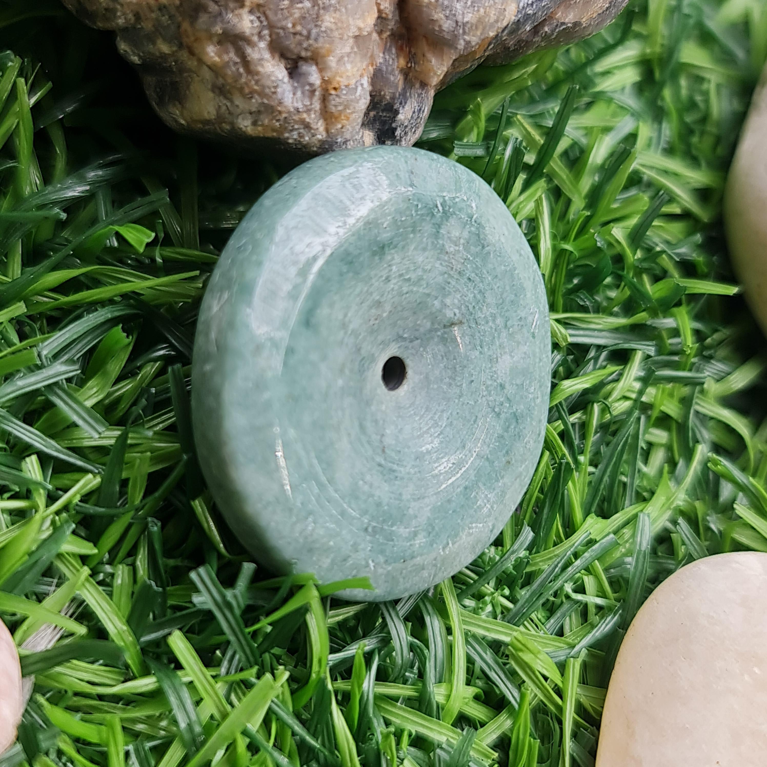 หยก พม่า แท้ Jade จี้โดนัทหยก (Bi-dise jadeite) พม่า (Myanmar) 68.74 กะรัต (Cts.)