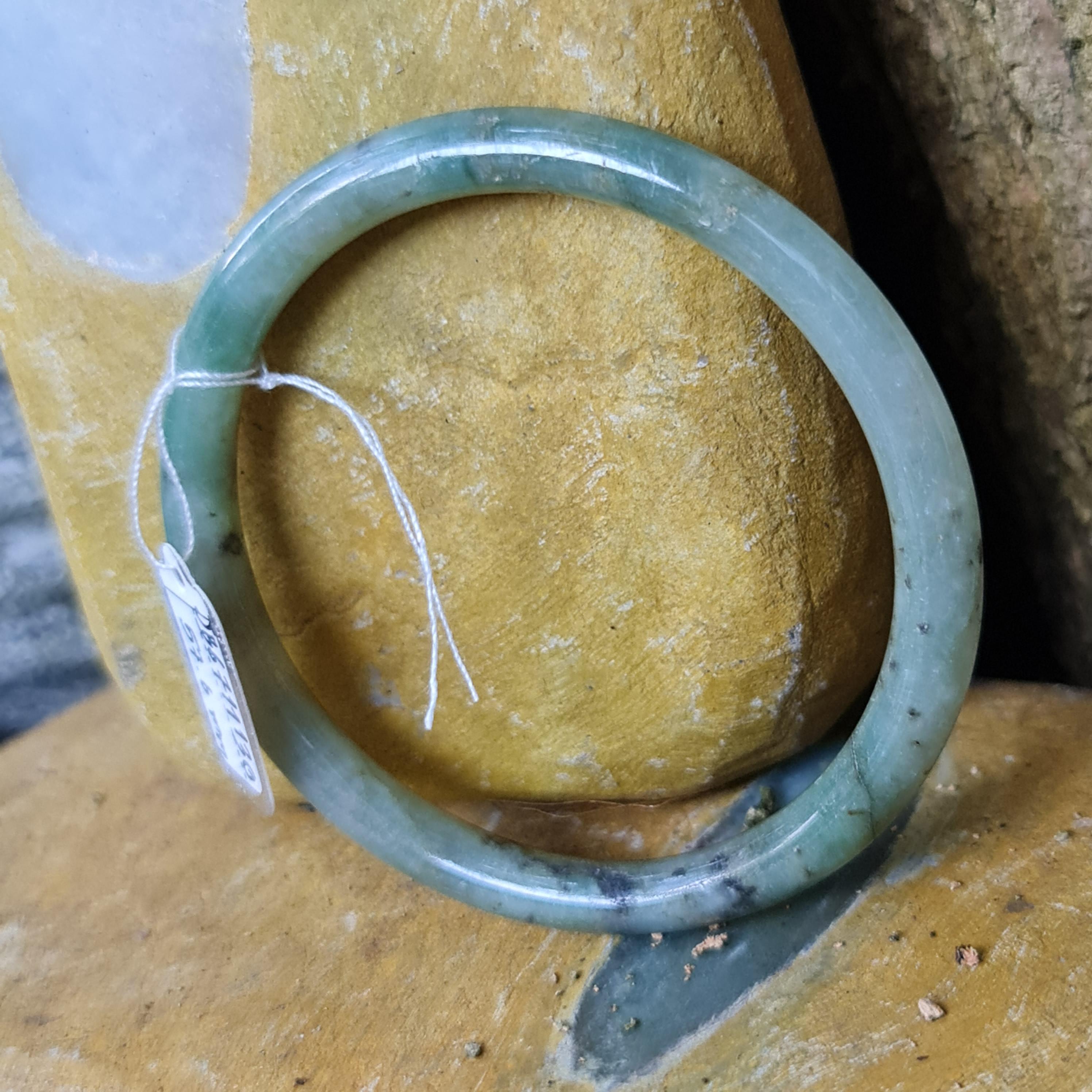 JB6711130 หยก พม่า แท้ Jade กำไลหยก 57.6 มม. (Jadeite bracelet) พม่า (Myanmar)
