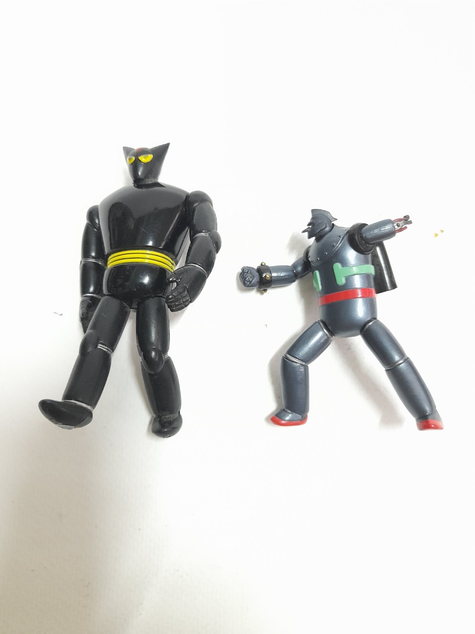 ฟิกเกอร์ยางตัน หุ่นเหล็ก28 และ แบล็ค อ๊อกซ์ งานออกแบบ ของ มิตซึเทรุ โยโกยาม่า ขนาดตามรูป ไม่มีฐาน ของมีตามรูป ขายคู่