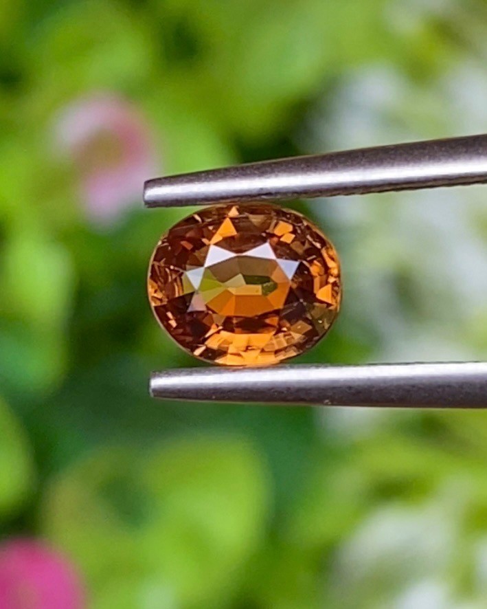 พลอย เพทาย (Zircon) 1.17 กะรัต (Cts.) พลอยแท้ อัญมณีมงคลประจําวันเกิด เครื่องประดับพลอย