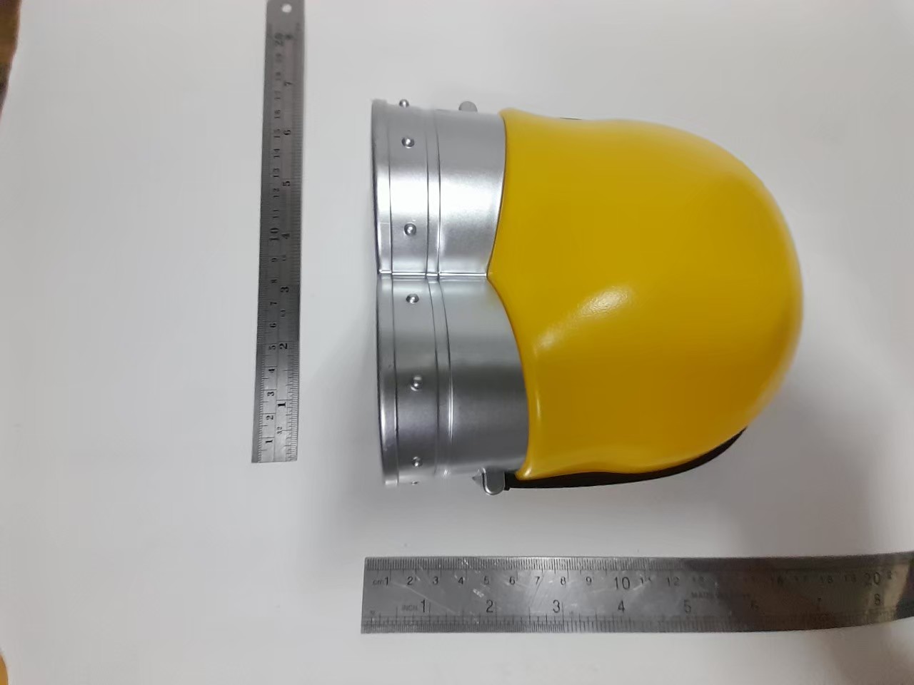 มีหลายภาพ,หมวกพลาสติกสำหรับเด็ก มินเนี่ยน ขนาดตามรูป มือสองสภาพดีของมีตามภาพ