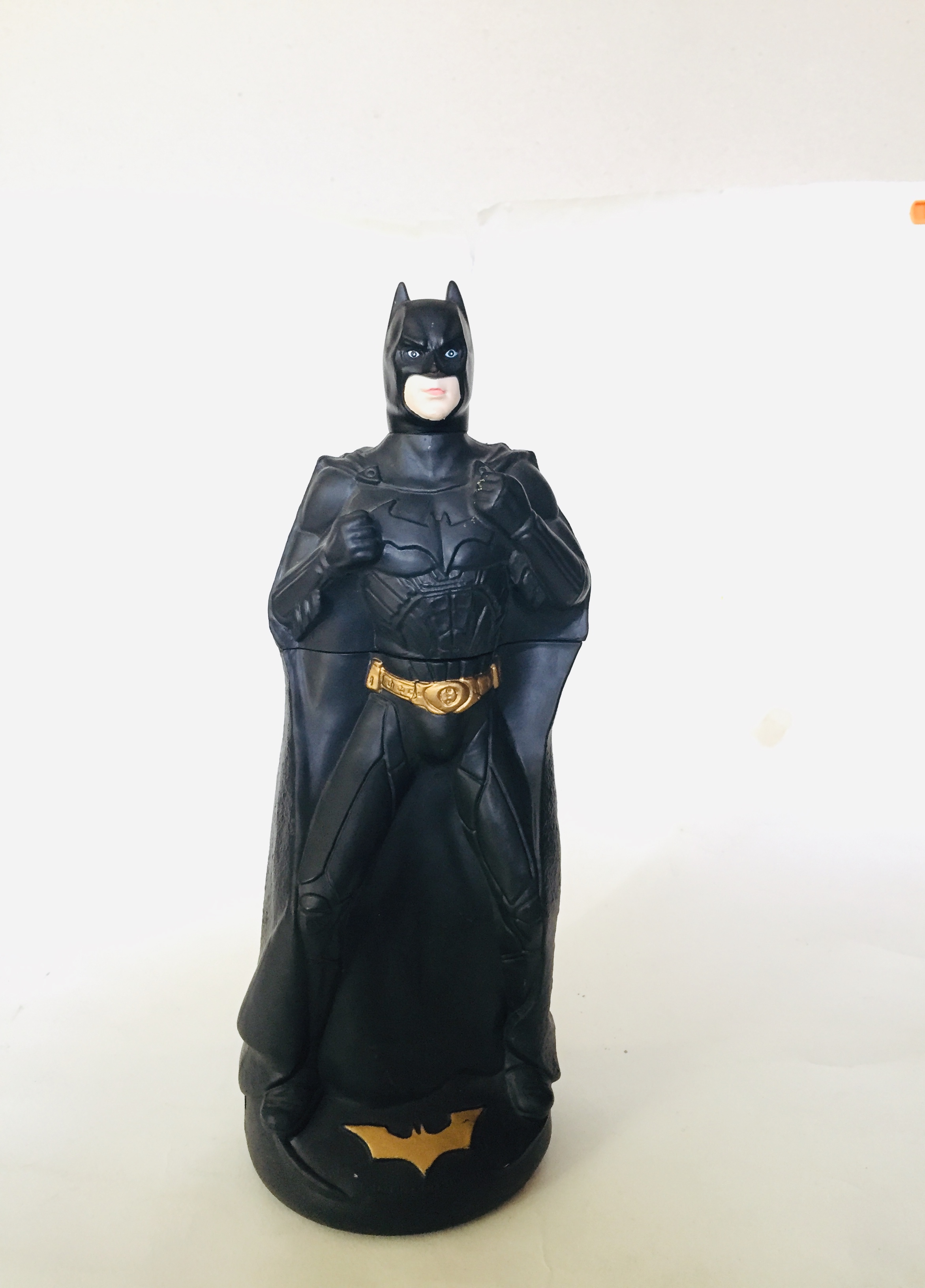 มีหลายภาพ, มีตำหนิตามภาพ ขวดน้ำเก่ารูปแบทแมน Batman Bottleแยกส่วนตัวและฝาได้ เป็นชิ้นฃานพลาสติก ขนาดตามภาพ