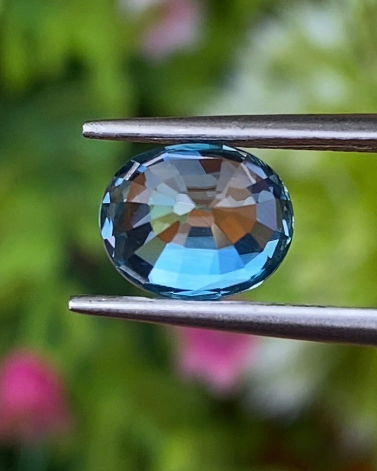 พลอย เพทาย (Zircon) 3.21 กะรัต (Cts.) พลอยแท้ อัญมณีมงคลประจําวันเกิด เครื่องประดับพลอย