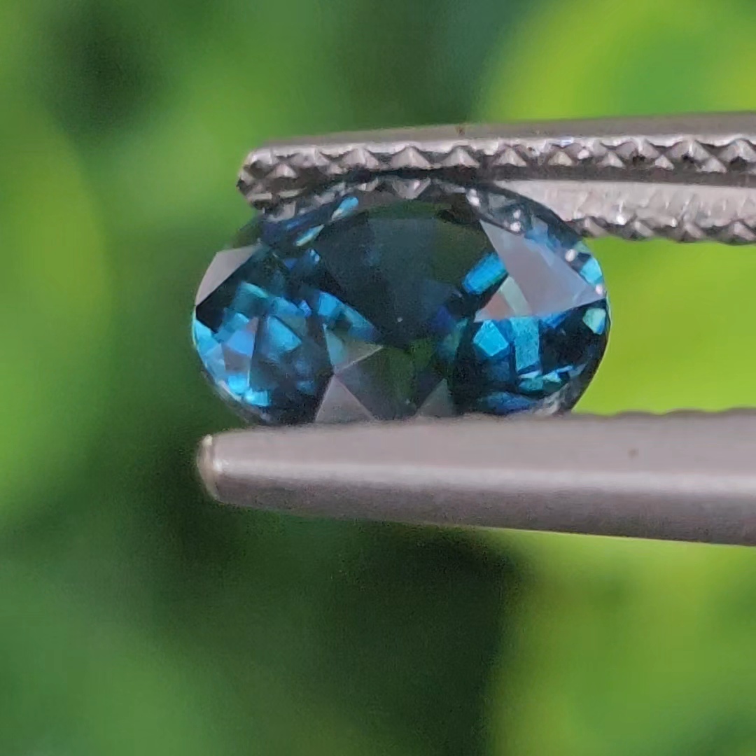 พลอย เพทาย Natural Zircon 1.93 กะรัต (Cts.) พร้อมใบเซอร์ พลอยแท้อัญมณีมงคล ประจําวันเกิด เครื่องประดับพลอย