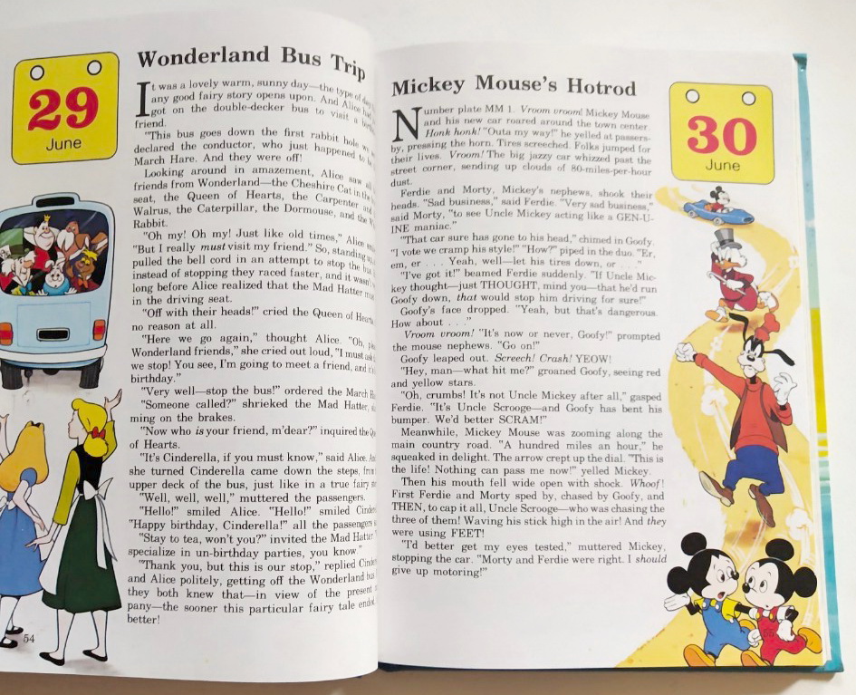 หนังสือภาพการ์ตูนดิสนีย์น่ารัก **หนังสิอเก่า มีตำหนิ โปรดตรวจสอบทุกภาพ ปกแข็ง ฉบับภาษาอังกฤษ เล่าเรื่องราวของทุกวันในฤดูร้อน ผ่านตัวการ์ตูนจากดิสนีย์ Story a Day for every day of the year ,Summer