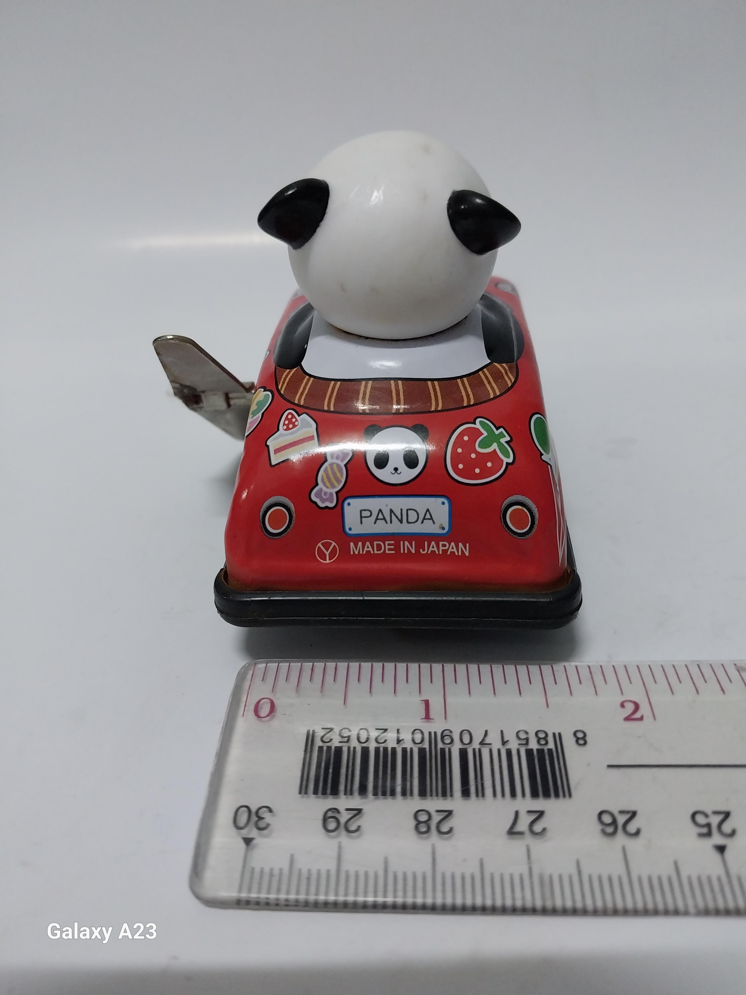 มีหลายภาพ ของเล่นสังกะสีไขลาน หมีขับรถ มีรอยสนิมเล็กน้อยตามภาพ ลานใช้ได้ปกติ