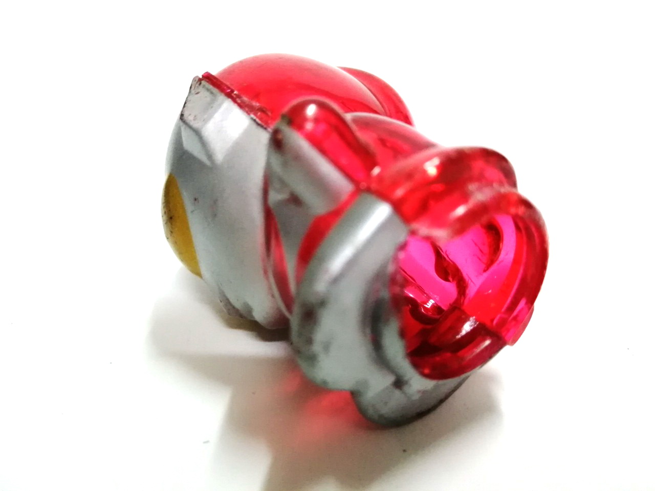 มีหลายภาพ ของสะสม โหลไขขนขนาดเล็กรูปอุลตร้าแมน ตัวอุลตร้าแมนใส ทำสีเฉพาะด้านหน้า ถอดออกได้ ขนาดรวมที่หมุนราวๆ 5 นิ้ว ไม่มีขนม งานเก่าสะสม