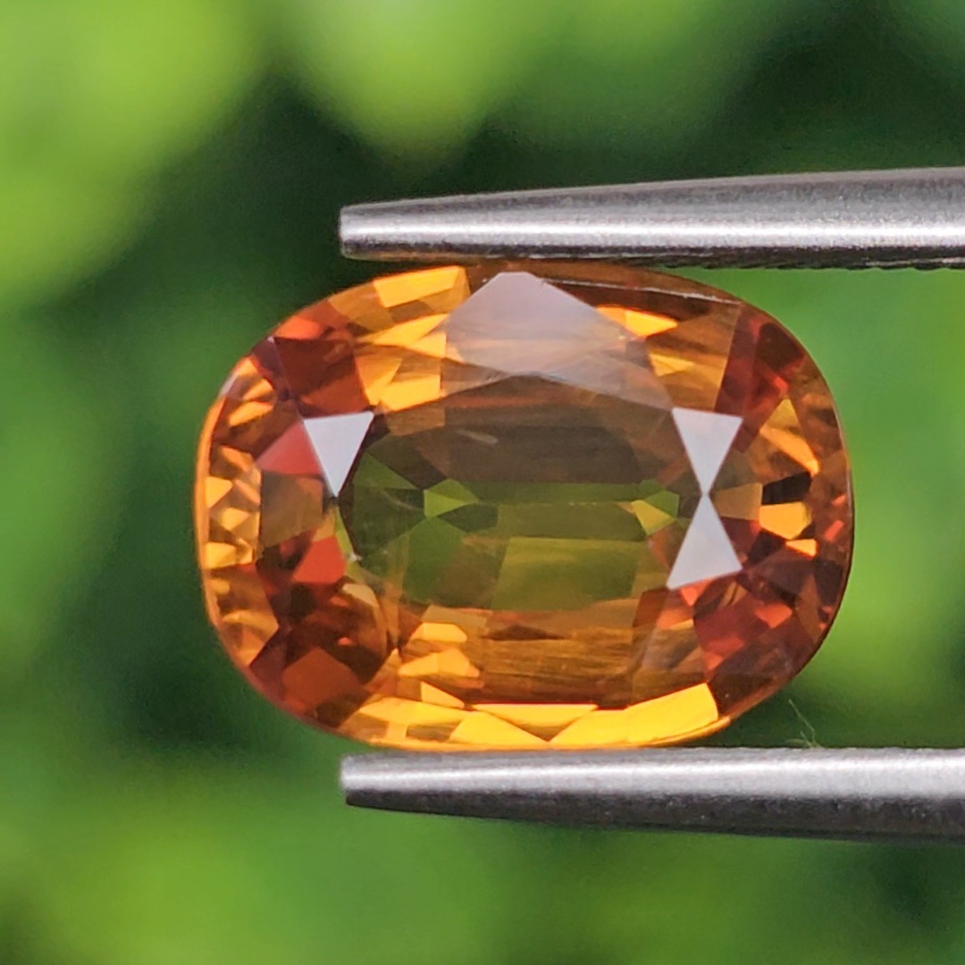 พลอย บุษราคัม yellow sapphire 2.89 กะรัต (Cts.) พลอยแท้ อัญมณีมงคลประจําวันเกิด เครื่องประดับพลอย