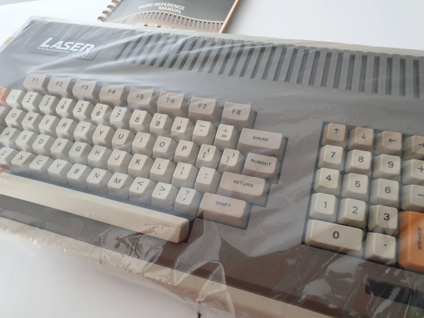 Leser 3000 คอมรุ่นเก่า ที่เป็นของใหม่ ที่เก่าที่สุด