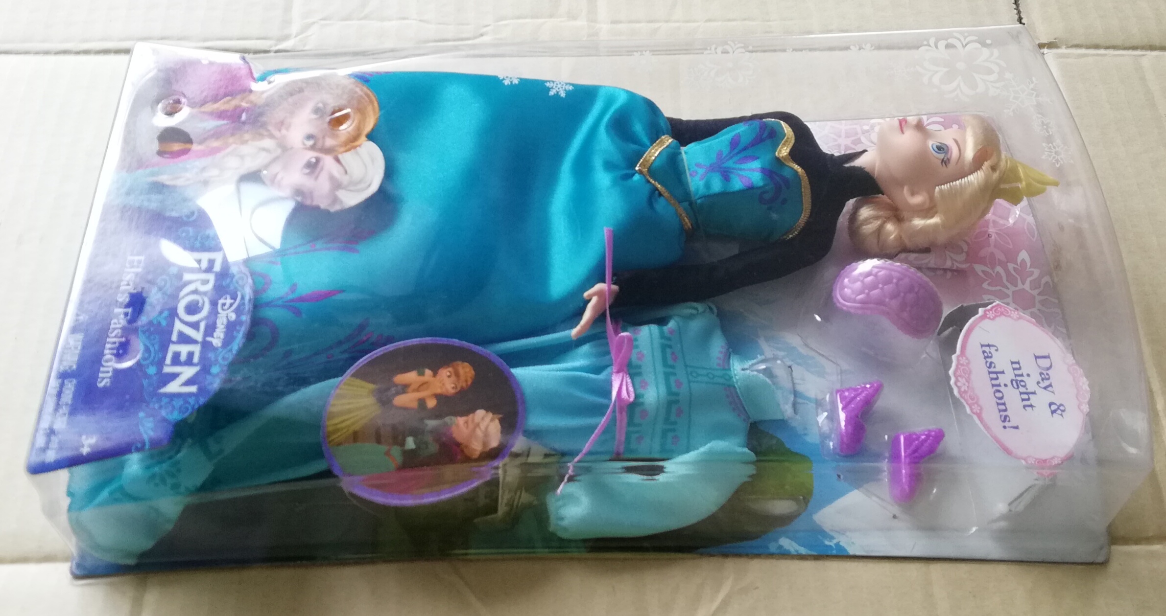 ของสะสมในแพ็ค Disney Princess, Princess Elsa, FROZEN เจ้าหญิงดิสนีย์, เซ็ทเจ้าหญิงเอลซ่า พร้อมชุดกลางวันและกลางคืน ลิขสิทธิ์แมทเทลMattel