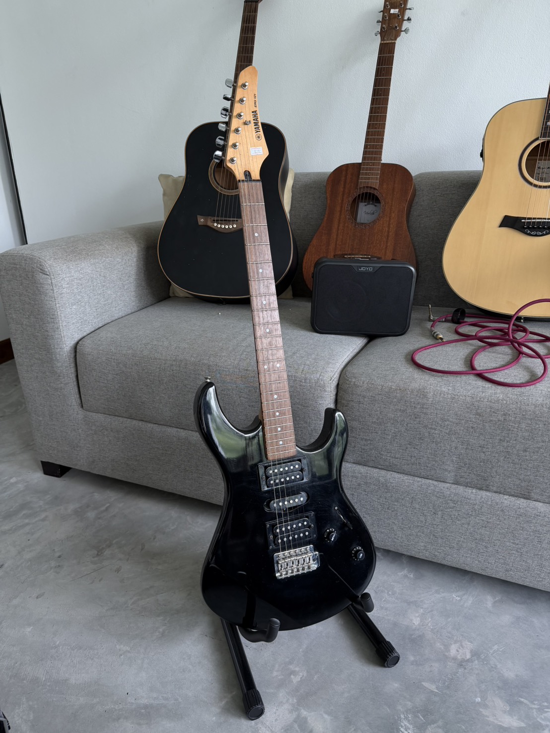 กีต้าร์ Yamaha Erg121