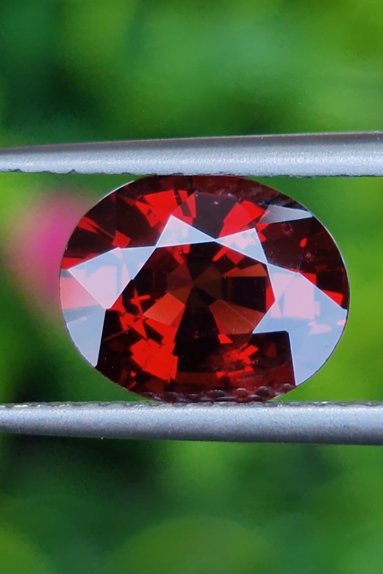พลอย สปิเนล Spinel 2.66 กะรัต (Cts.) ดิบ Unheated พร้อมใบเซอร์ พลอยแท้ อัญมณีมงคลประจําวันเกิด เครื่องประดับพลอย