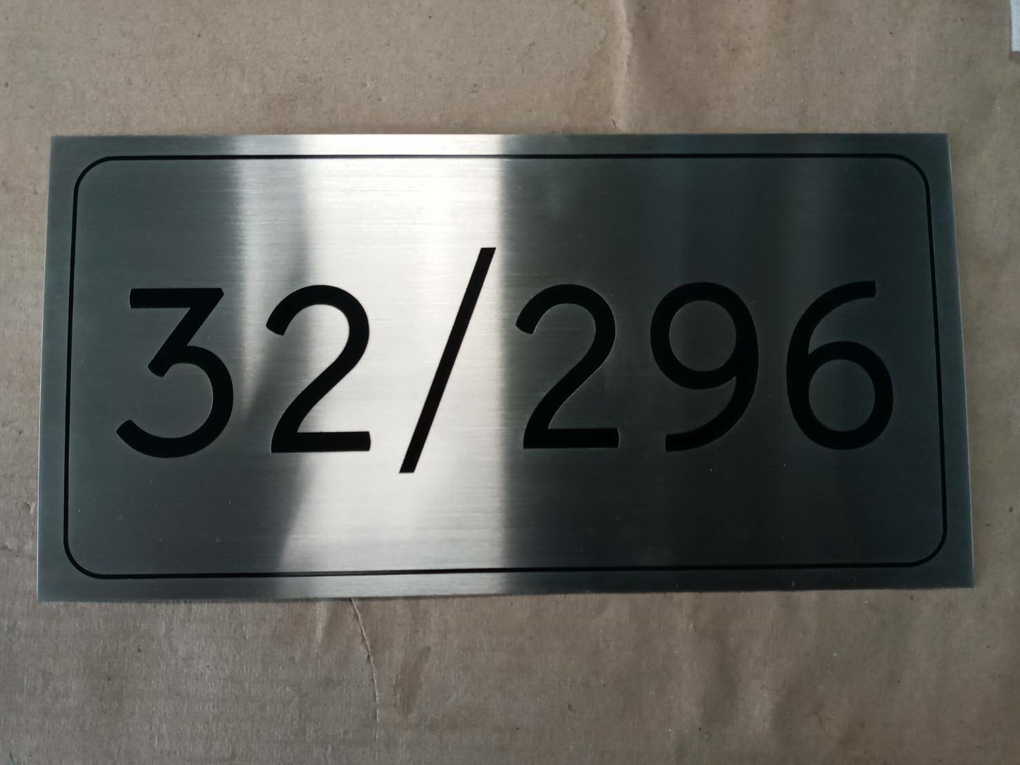 ป้ายกัดกรด ป้ายบ้านเลขที่ ทาสี 32/296