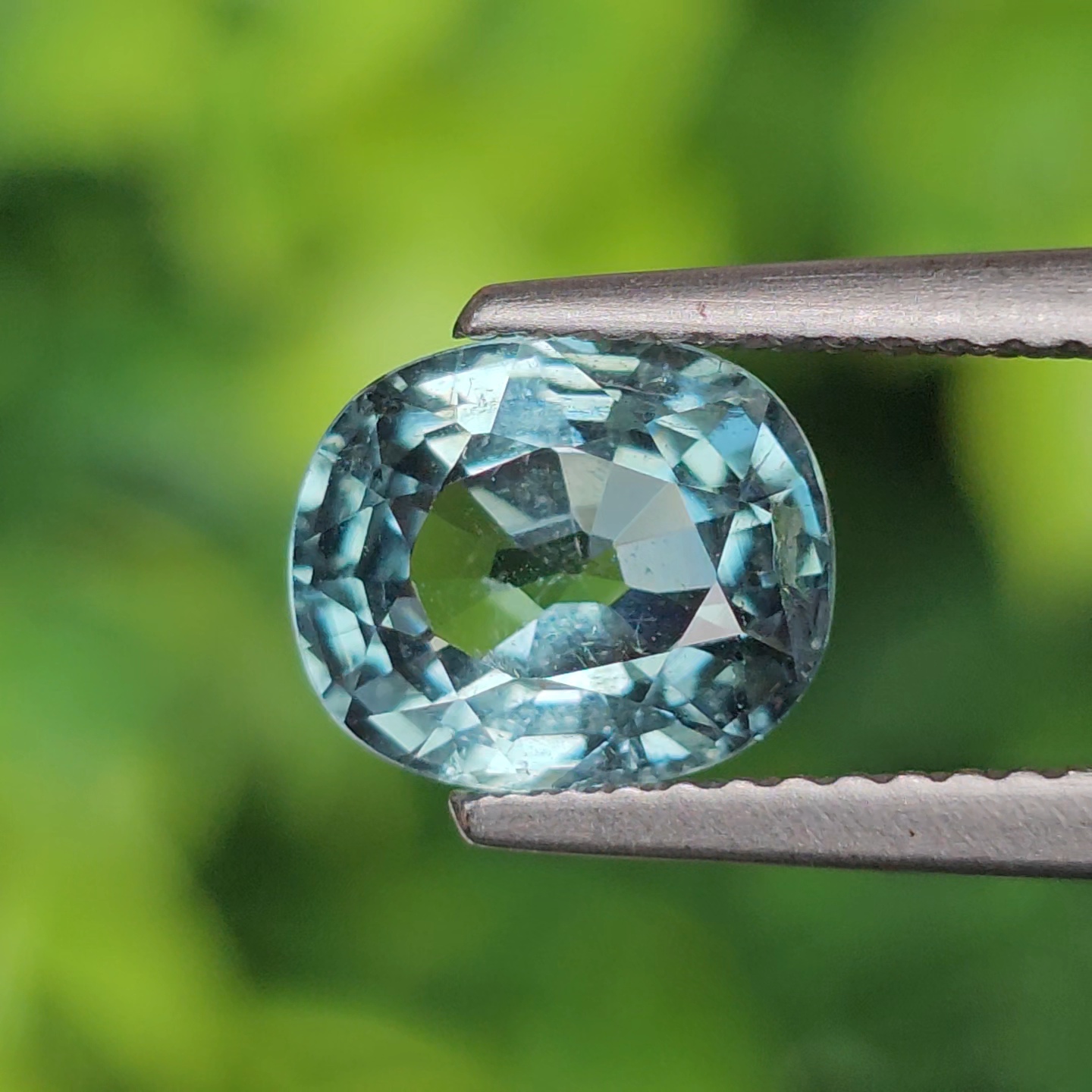 พลอย ทัวร์มาลีน (Tourmaline) 2.02 กะรัต (Cts.) พลอยแท้ อัญมณีมงคลประจําวันเกิด เครื่องประดับพลอย