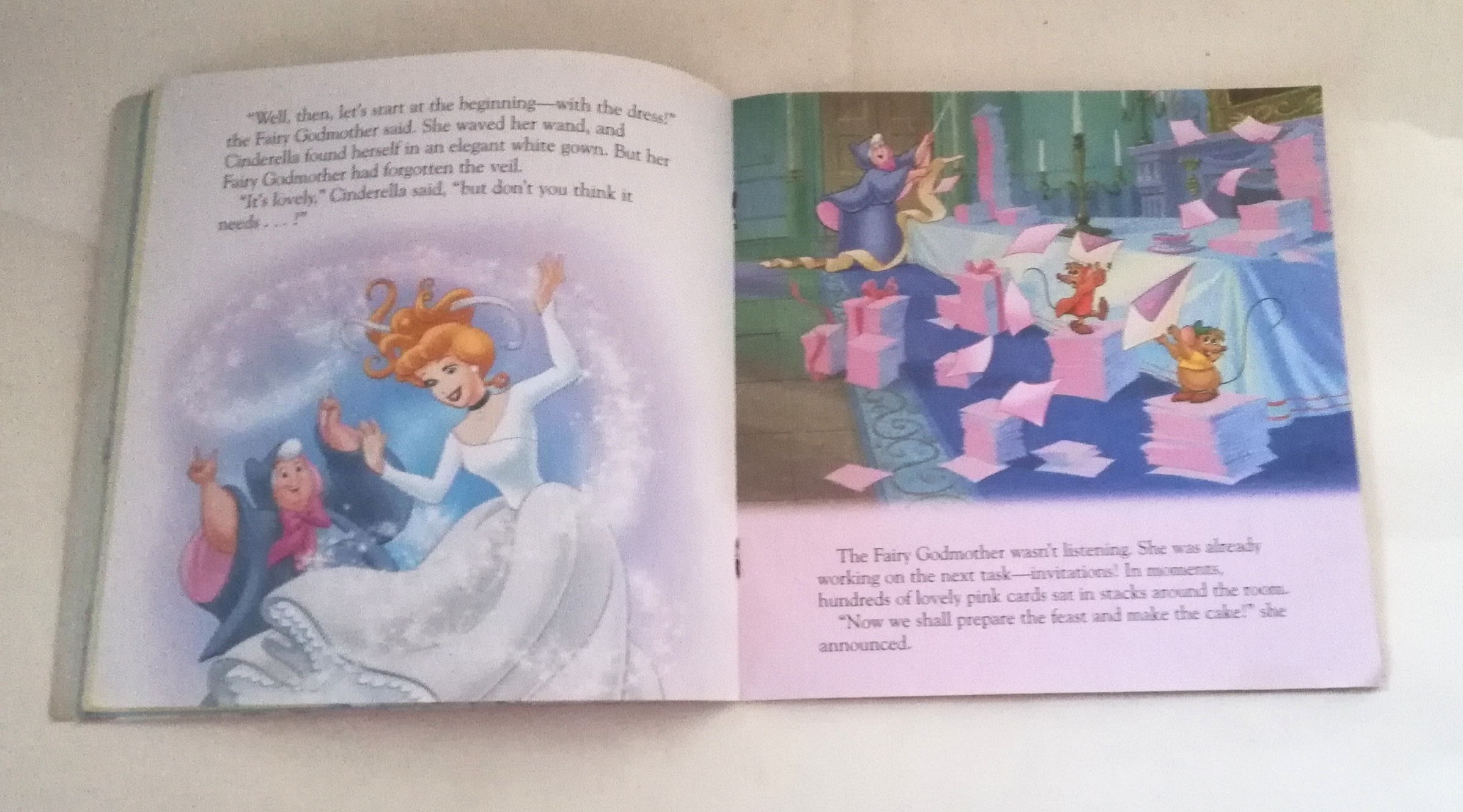 หนังสือนิทานภาพสวยๆจากดิสนีย์ ฉบับภาษาอังกฤษ Disney Princess, My Perfect wedding งานแต่งงานของซินเดอเรลล่า หนังสือขนาด 8 * 8 นิ้ว** มีตำหนิบ้างตามภาพ