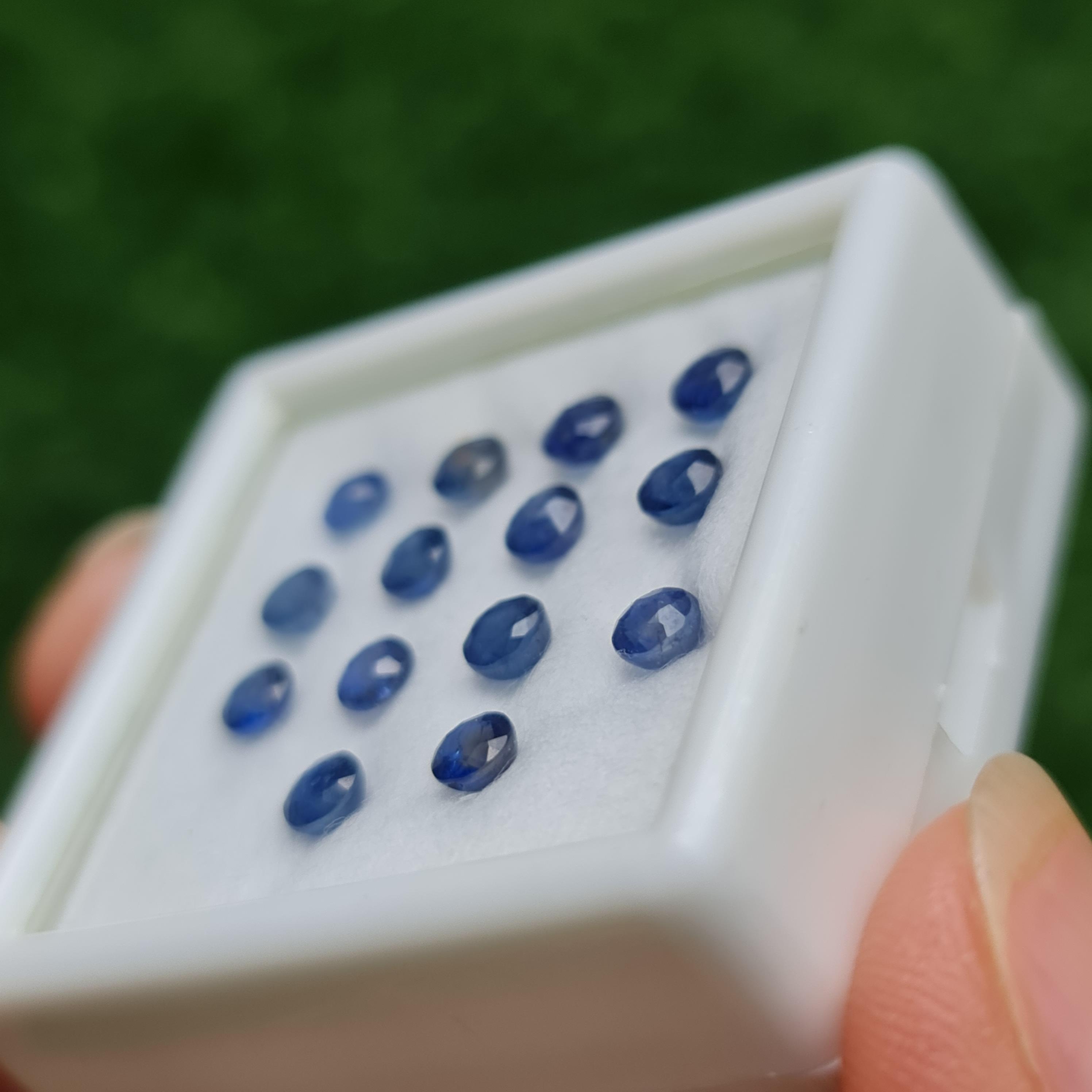 พลอย ไพลิน blue sapphire 4.52 กะรัต (Cts.) 14 เม็ด (pcs.) พลอยแท้ อัญมณีมงคลประจําวันเกิด เครื่องประดับพลอย