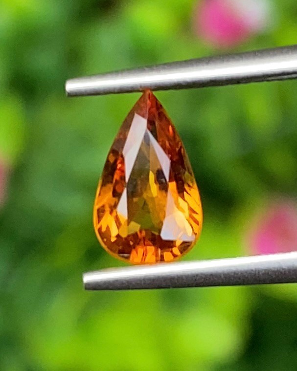 พลอย บุษราคัม Yellow Sapphire 1.00 กะรัต (Cts.) พลอยแท้ อัญมณีมงคลประจําวันเกิด เครื่องประดับพลอย