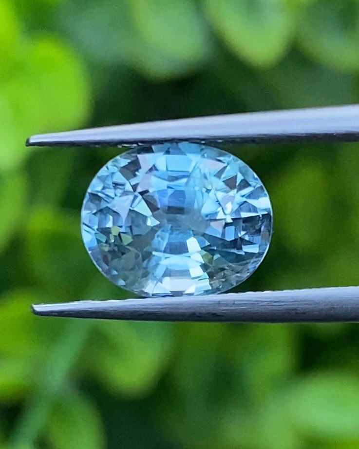 พลอย เพทาย Natural Zircon 3.22 กะรัต (Cts.) พลอยแท้อัญมณีมงคล ประจําวันเกิด เครื่องประดับพลอย