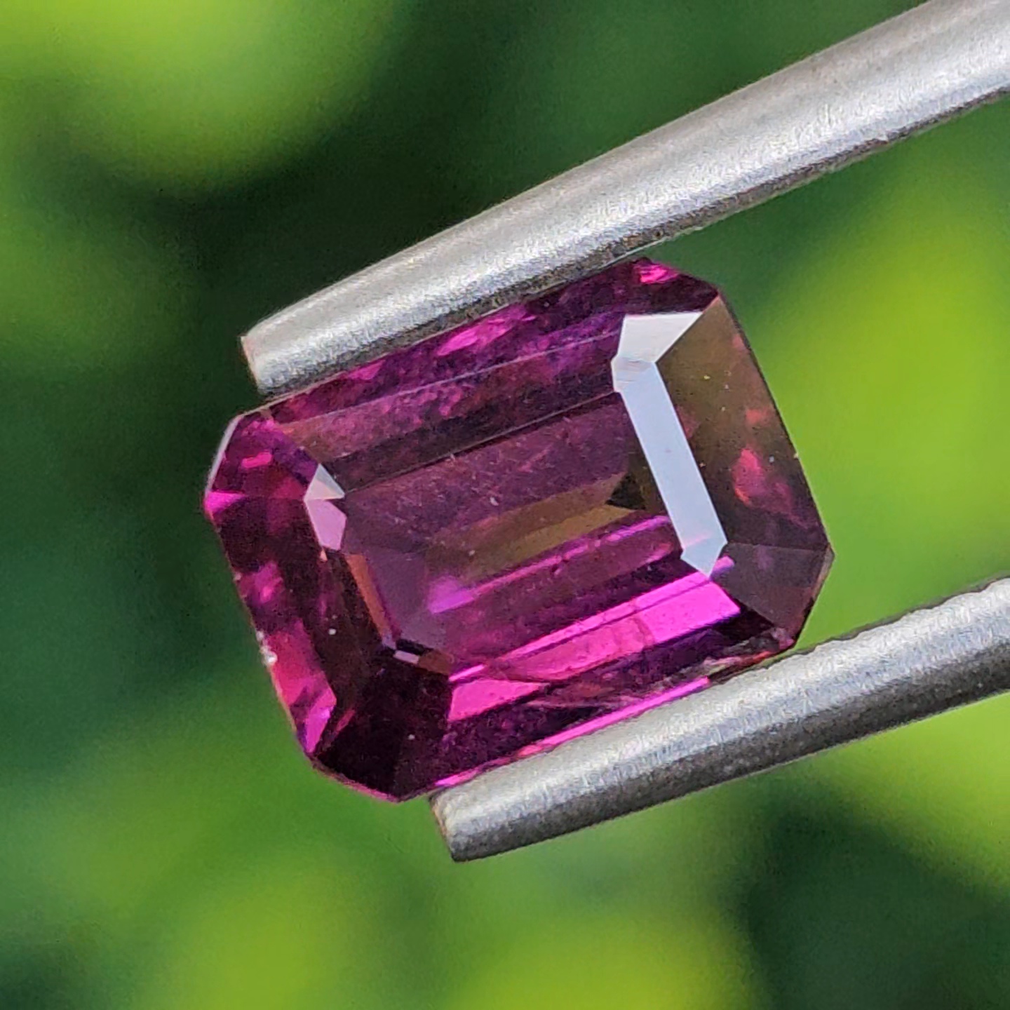 พลอย อุมบาไลต์ การ์เน็ต Umbalite Garnet 1.26 กะรัต (Cts.) ดิบ Unheated ลอยแท้ อัญมณีมงคลประจําวันเกิด เครื่องประดับพลอย