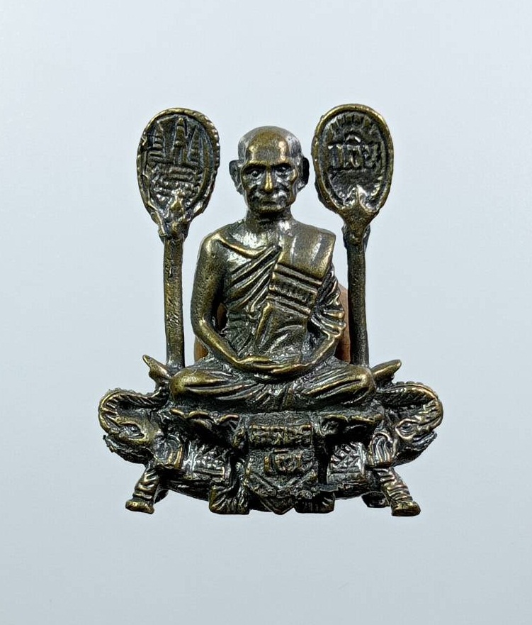 ก861 รูปหล่อ หลวงพ่อเงิน บางคลาน นั่งช้าง วัดท้ายน้ำ จ.พิจิตร ปี2556