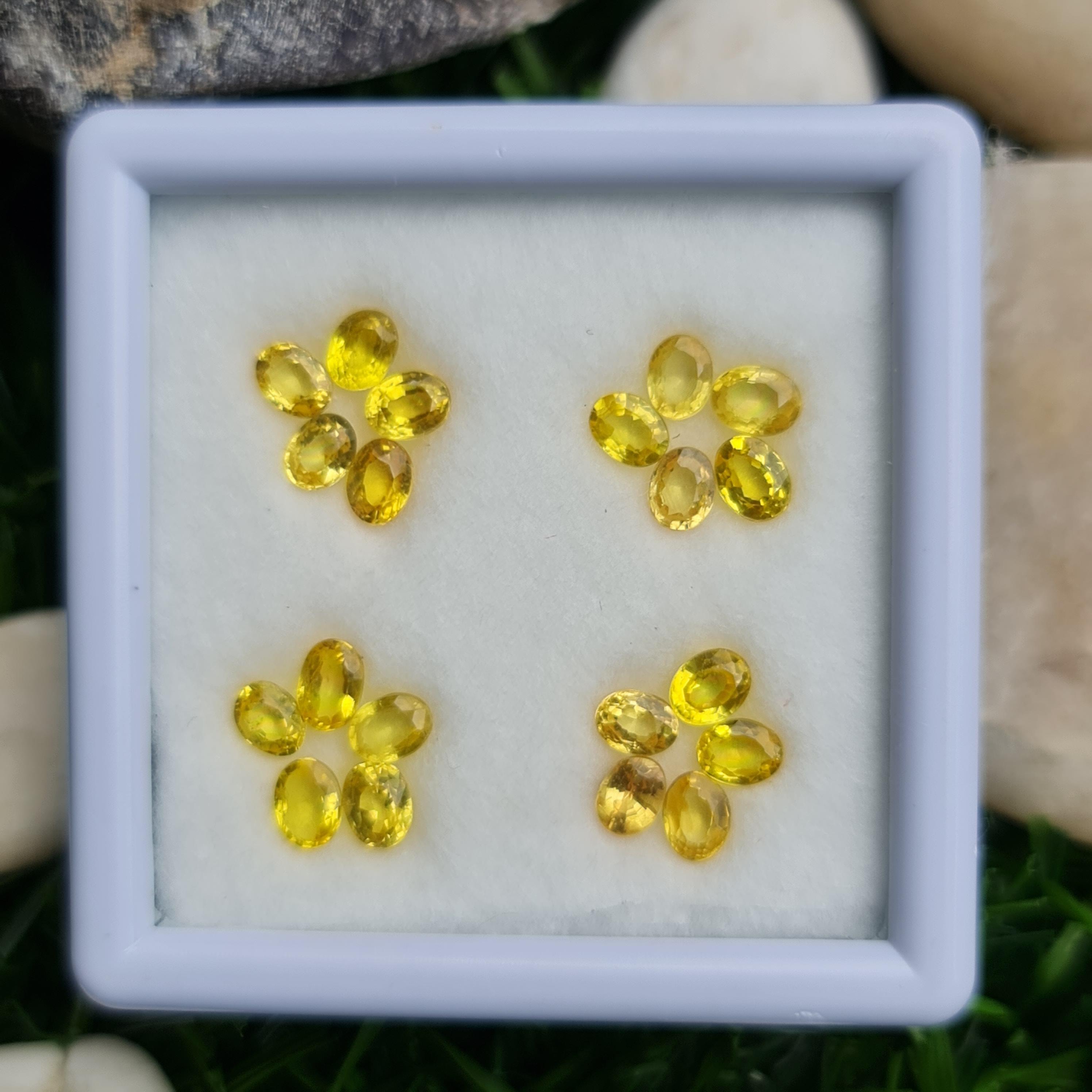 พลอย บุษราคัม yellow sapphire 4.64 กะรัต (Cts.) 20 เม็ด (Pcs.) พลอยแท้ อัญมณีมงคลประจําวันเกิด เครื่องประดับพลอย
