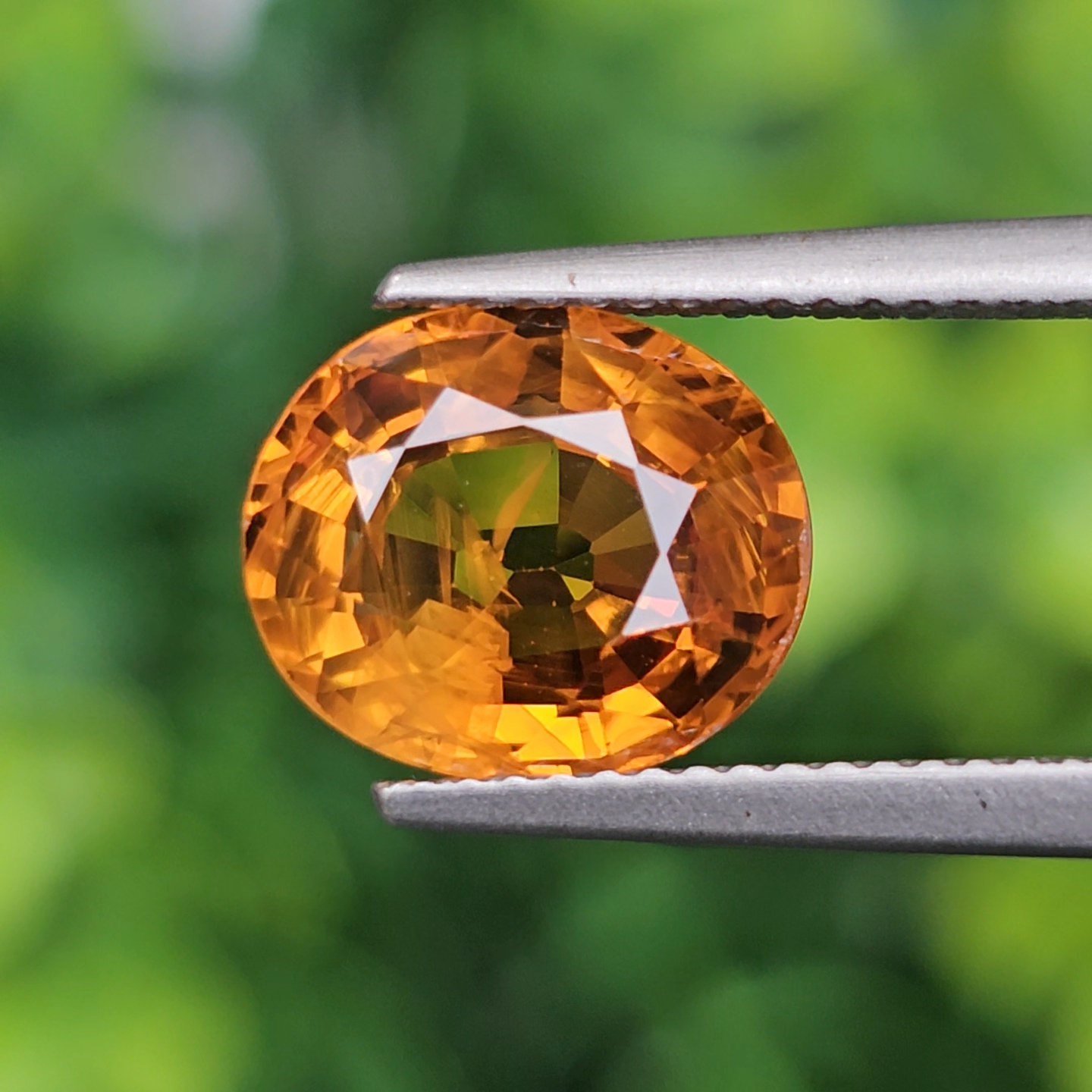 พลอย บุษราคัม yellow sapphire 4.51 กะรัต (Cts.) พลอยแท้ อัญมณีมงคลประจําวันเกิด เครื่องประดับพลอย